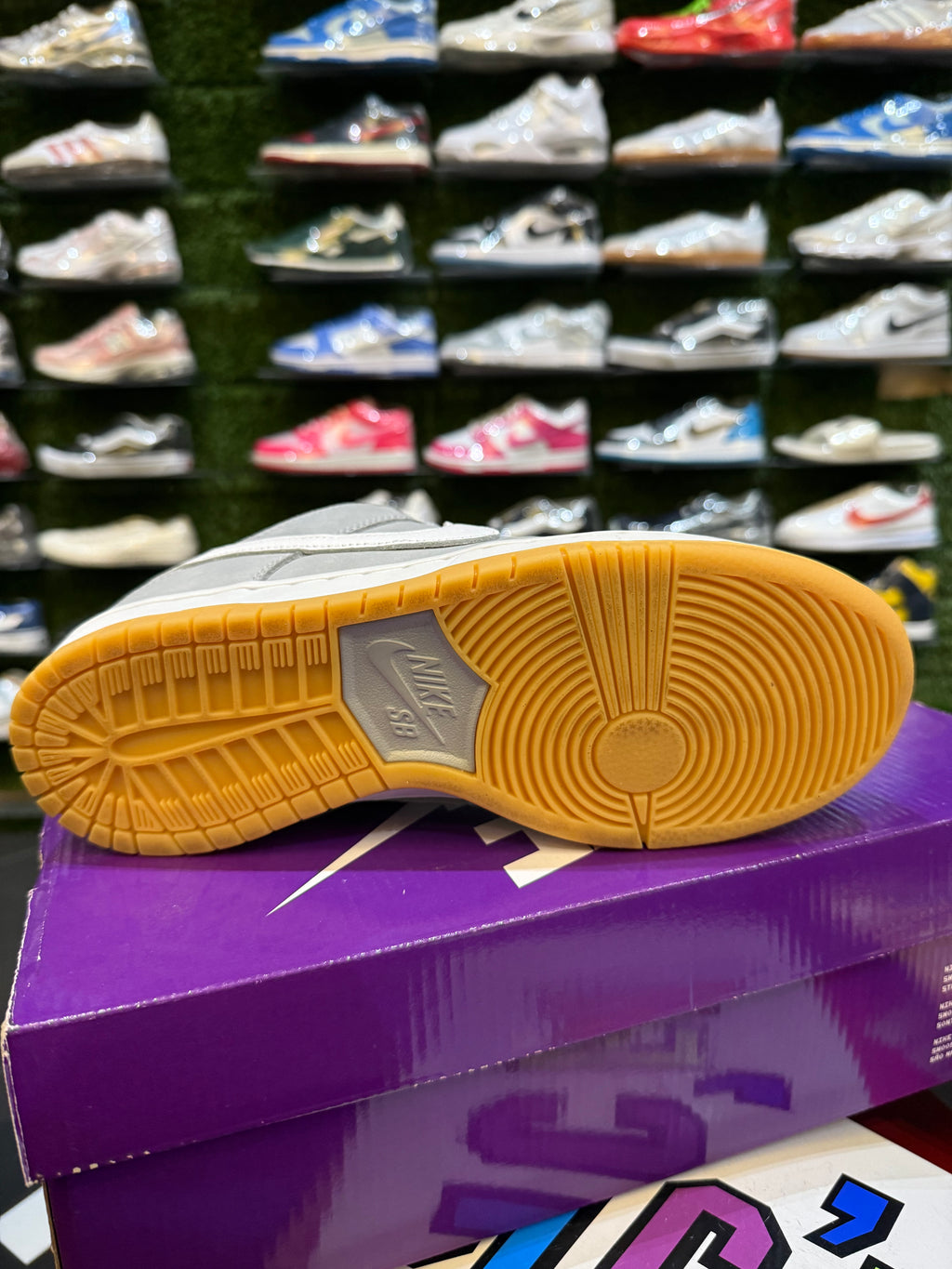 Dunk low sb grey gum