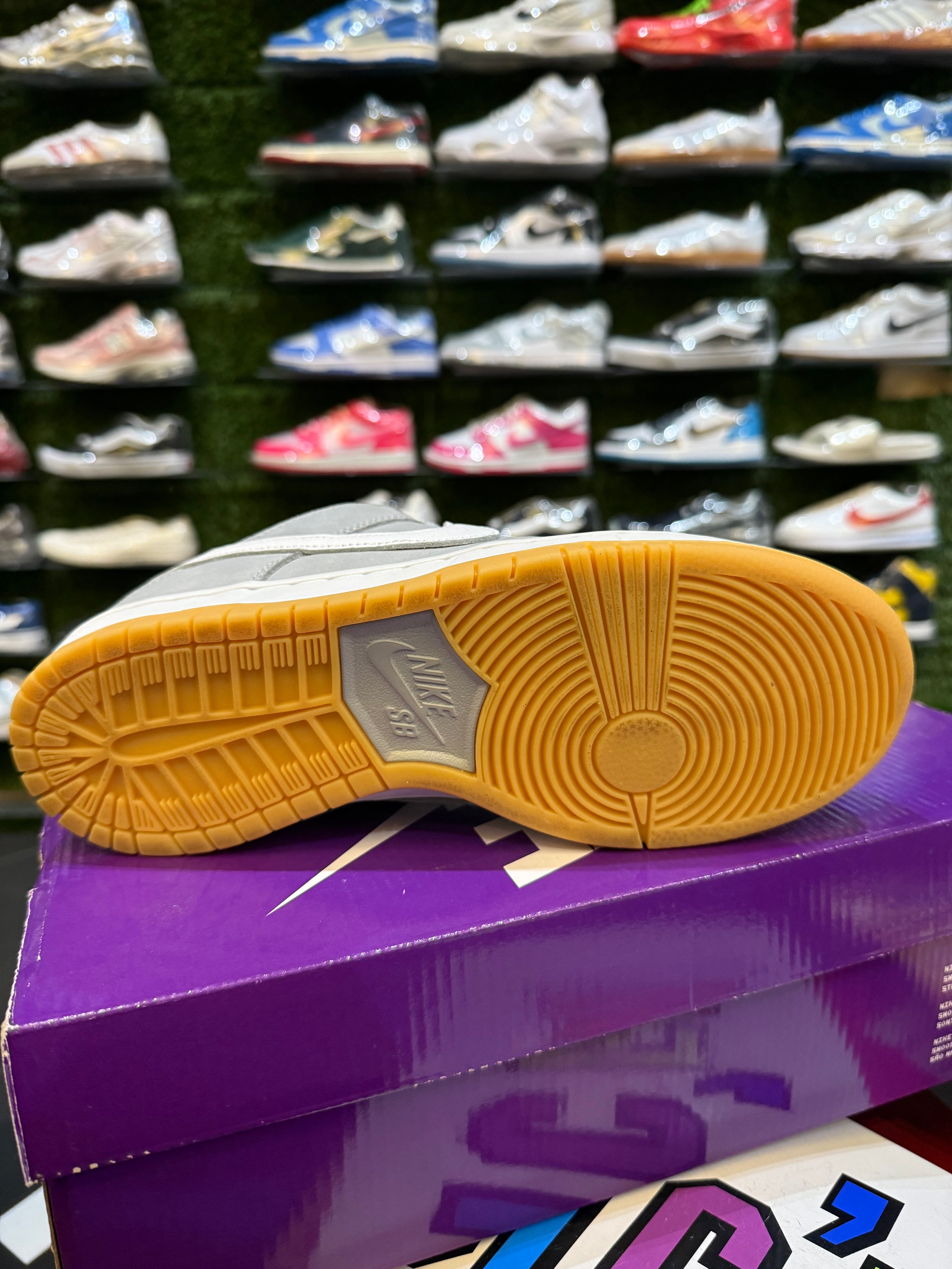 Dunk low sb grey gum