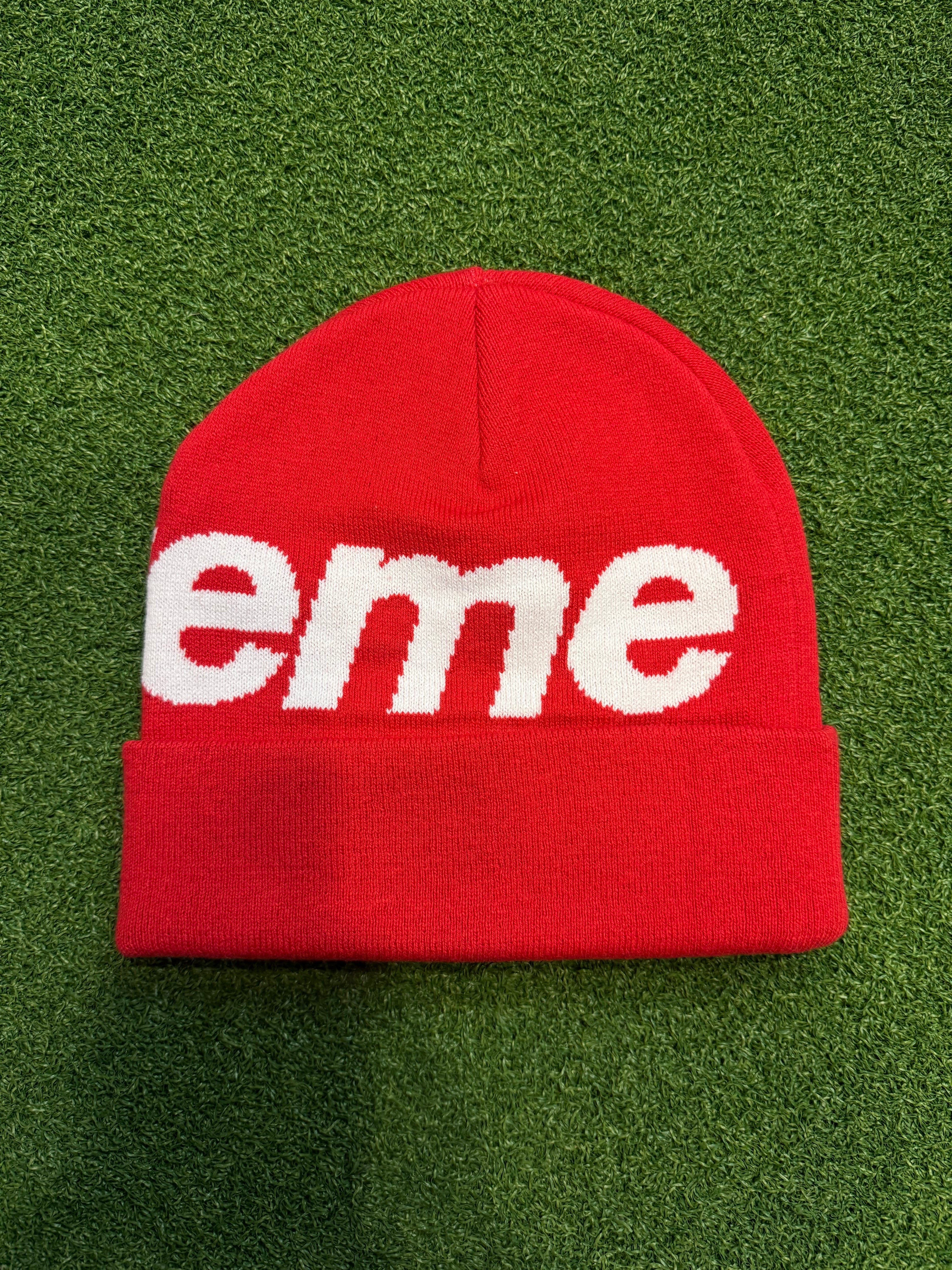 Supreme big logo beanie