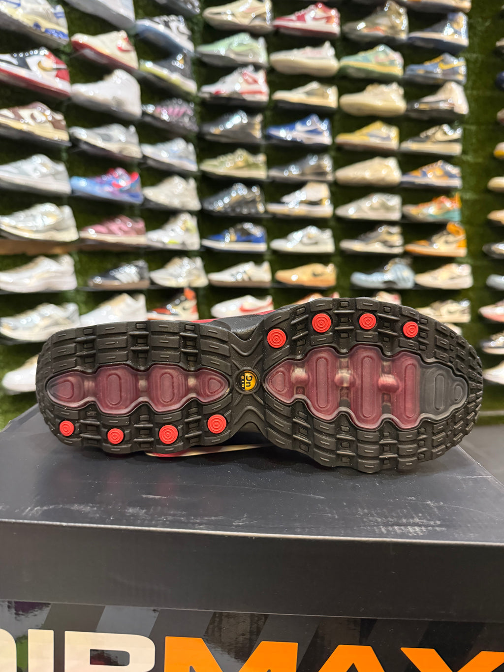 Airmax bright crimson