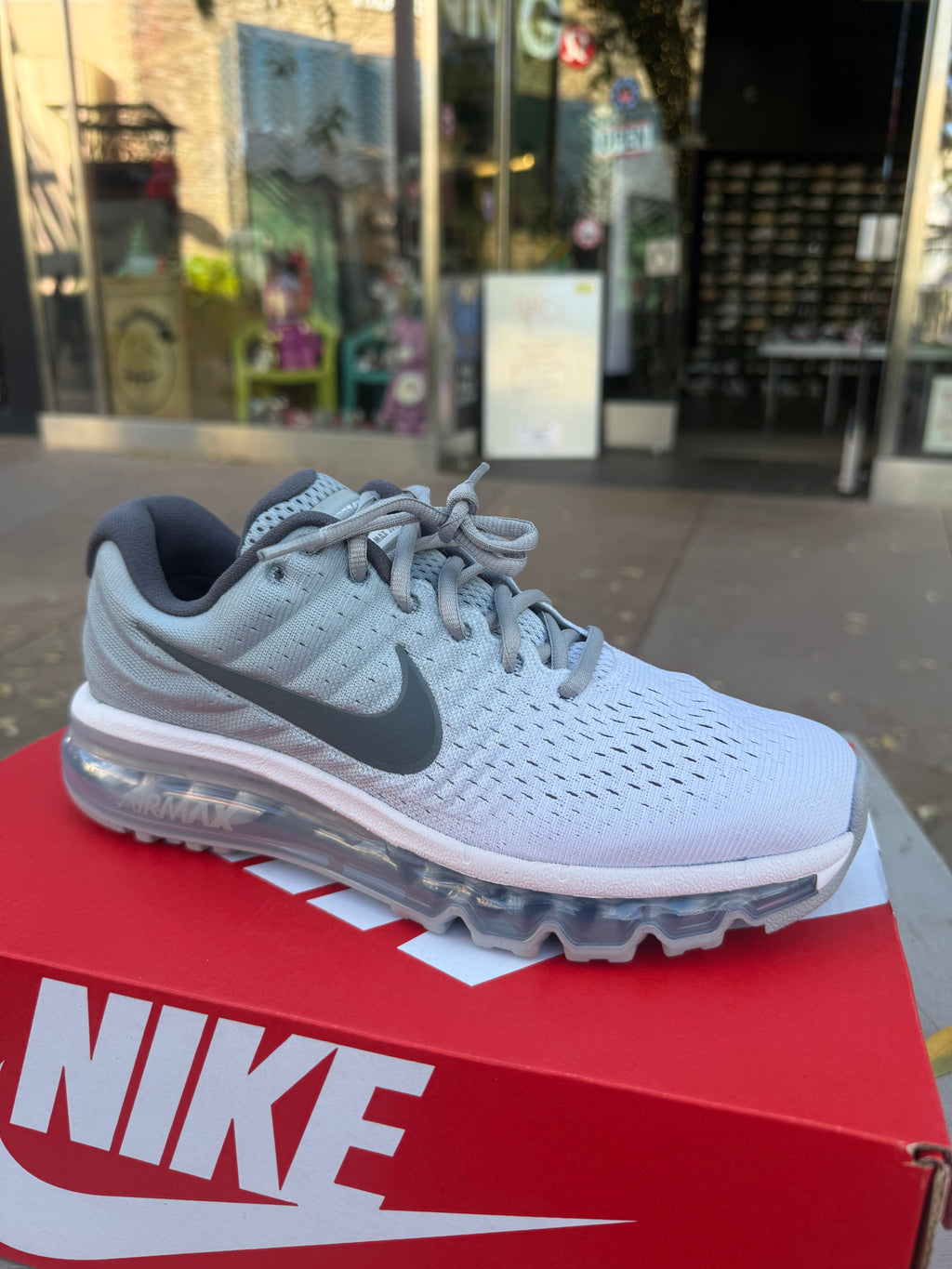 Airmax wolf Grey