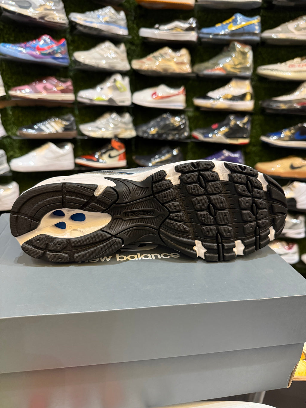 New balance 740 shadow grey