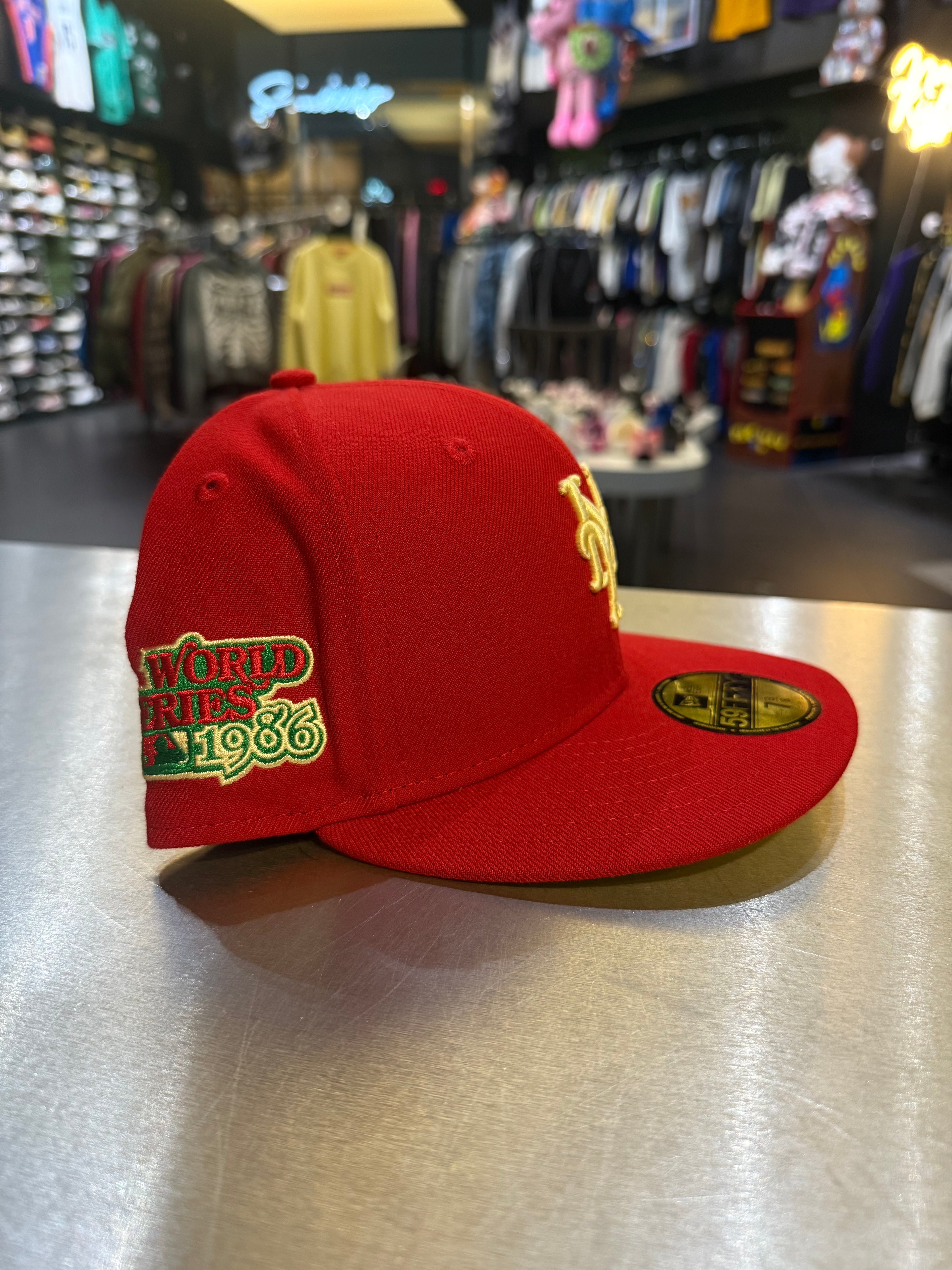 New York red fitted