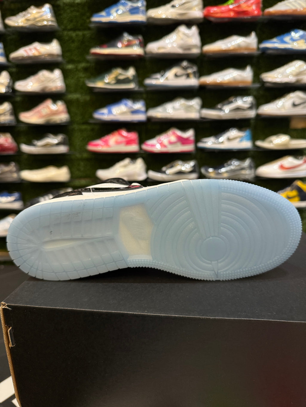 Jordan 1 low concord