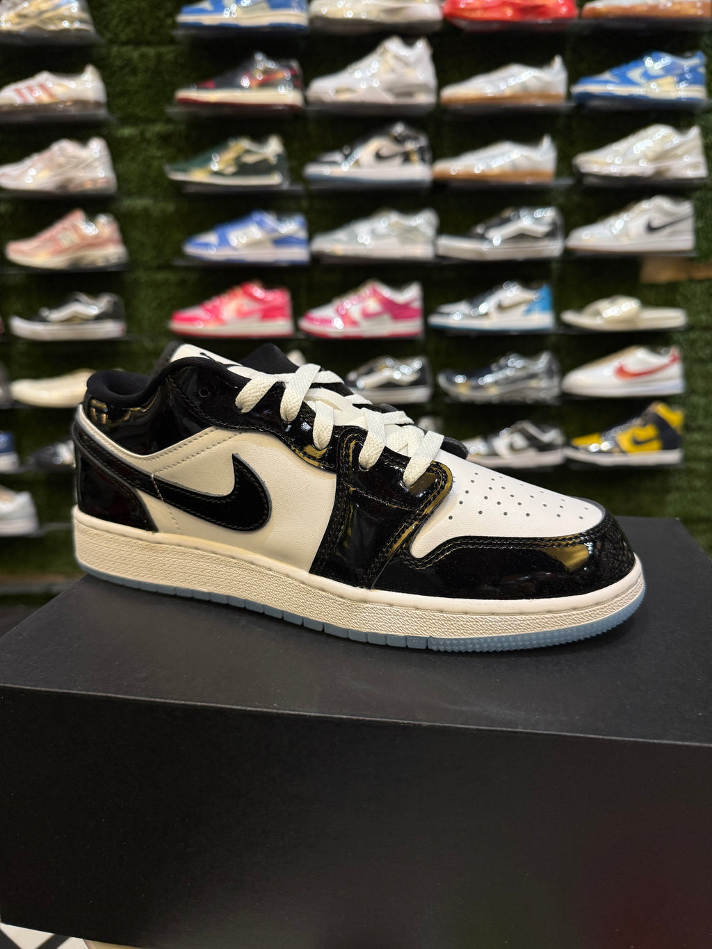 Jordan 1 low concord