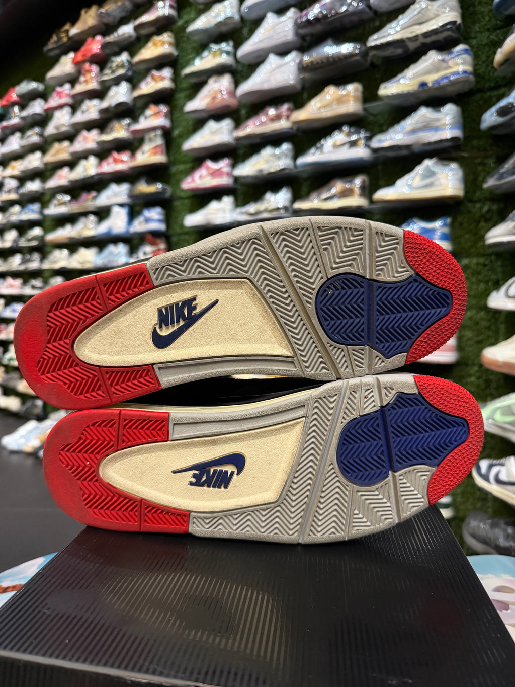 Jordan 4 rare air white letterinh