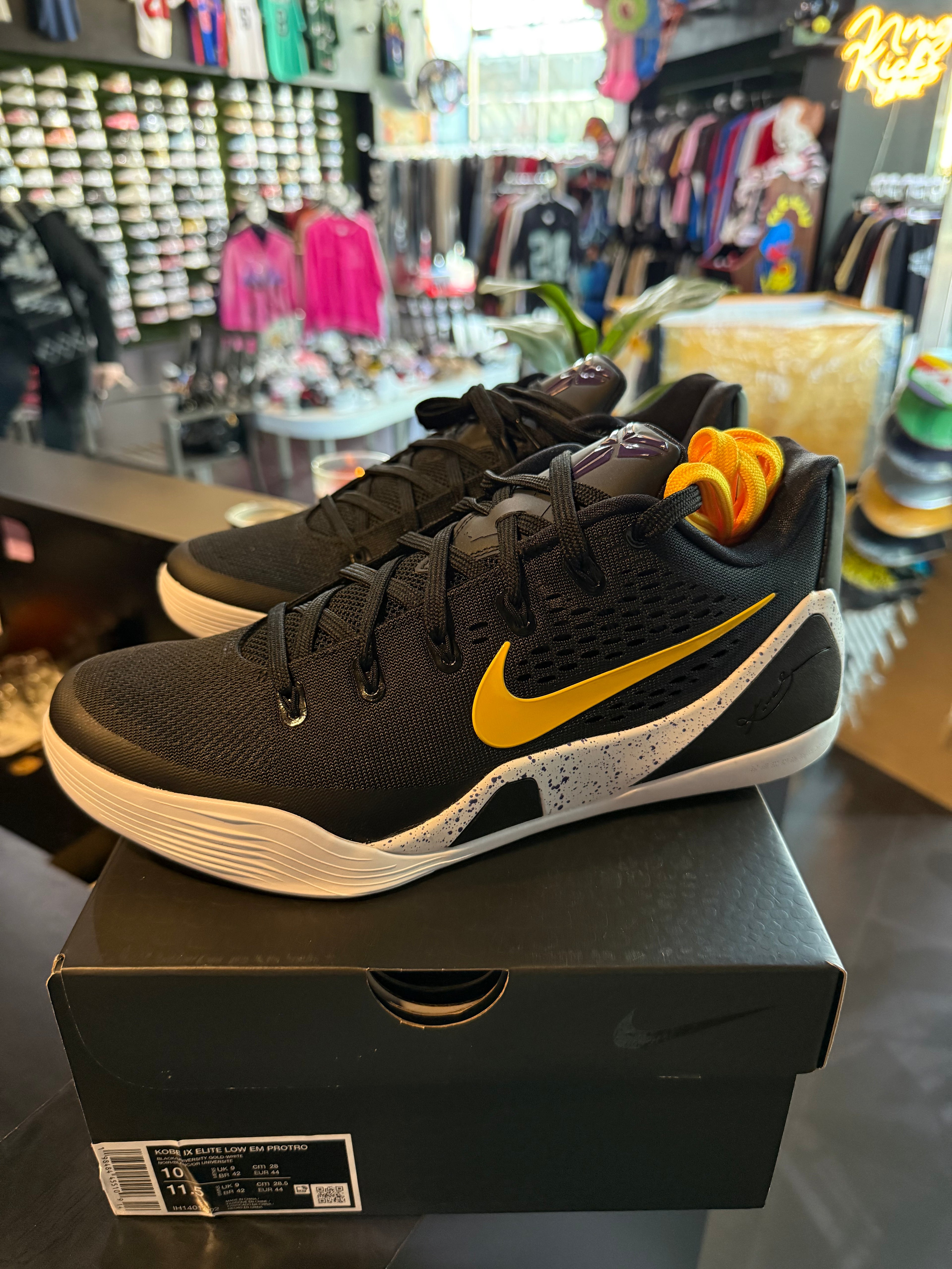 Kobe university gold