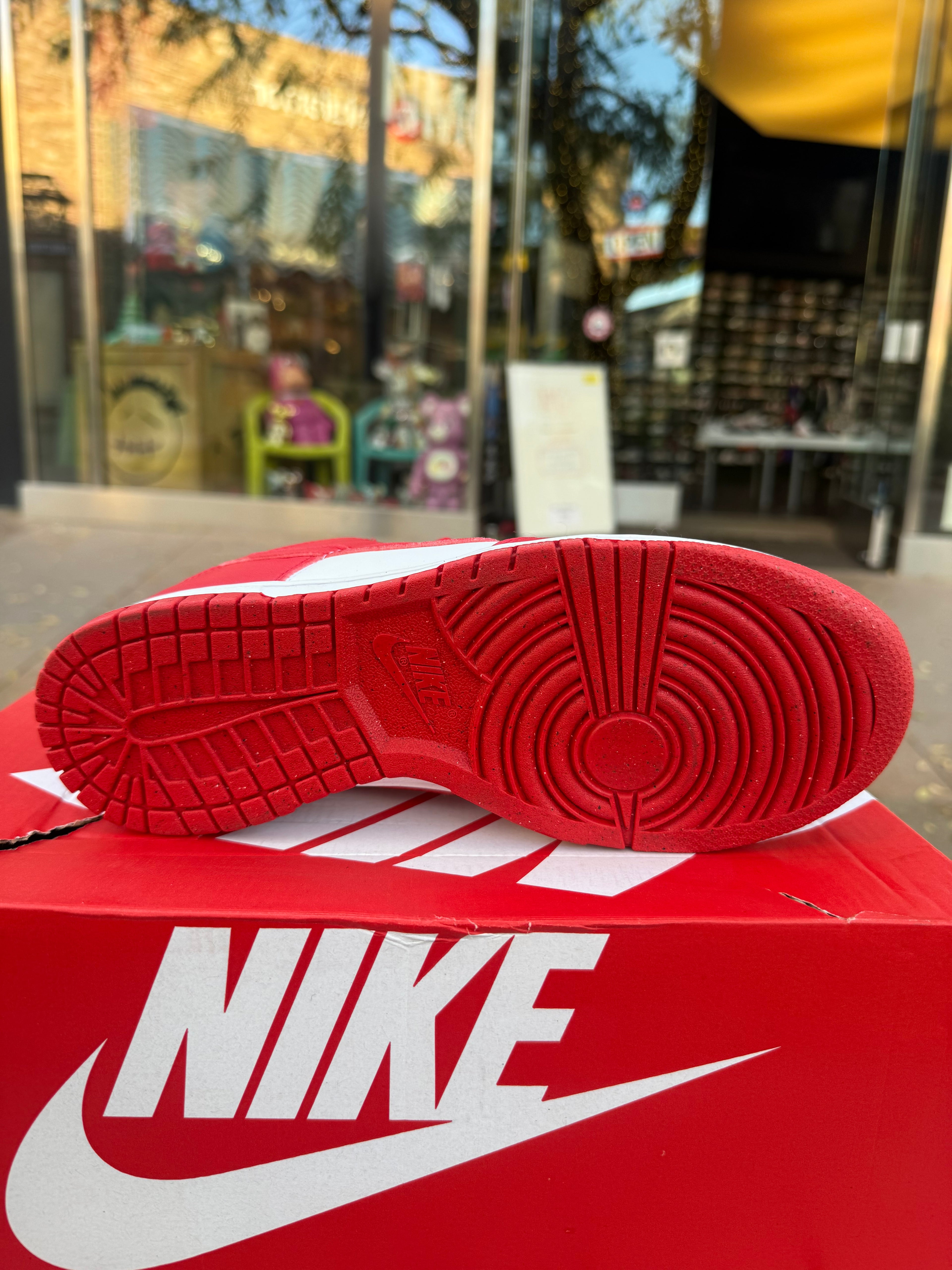 Dunk low university red