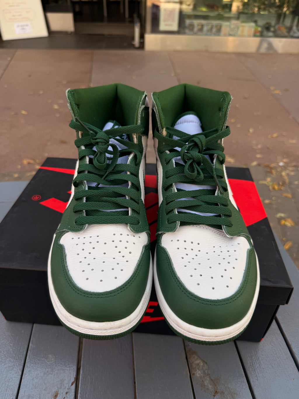 Jordan 1 gorge green