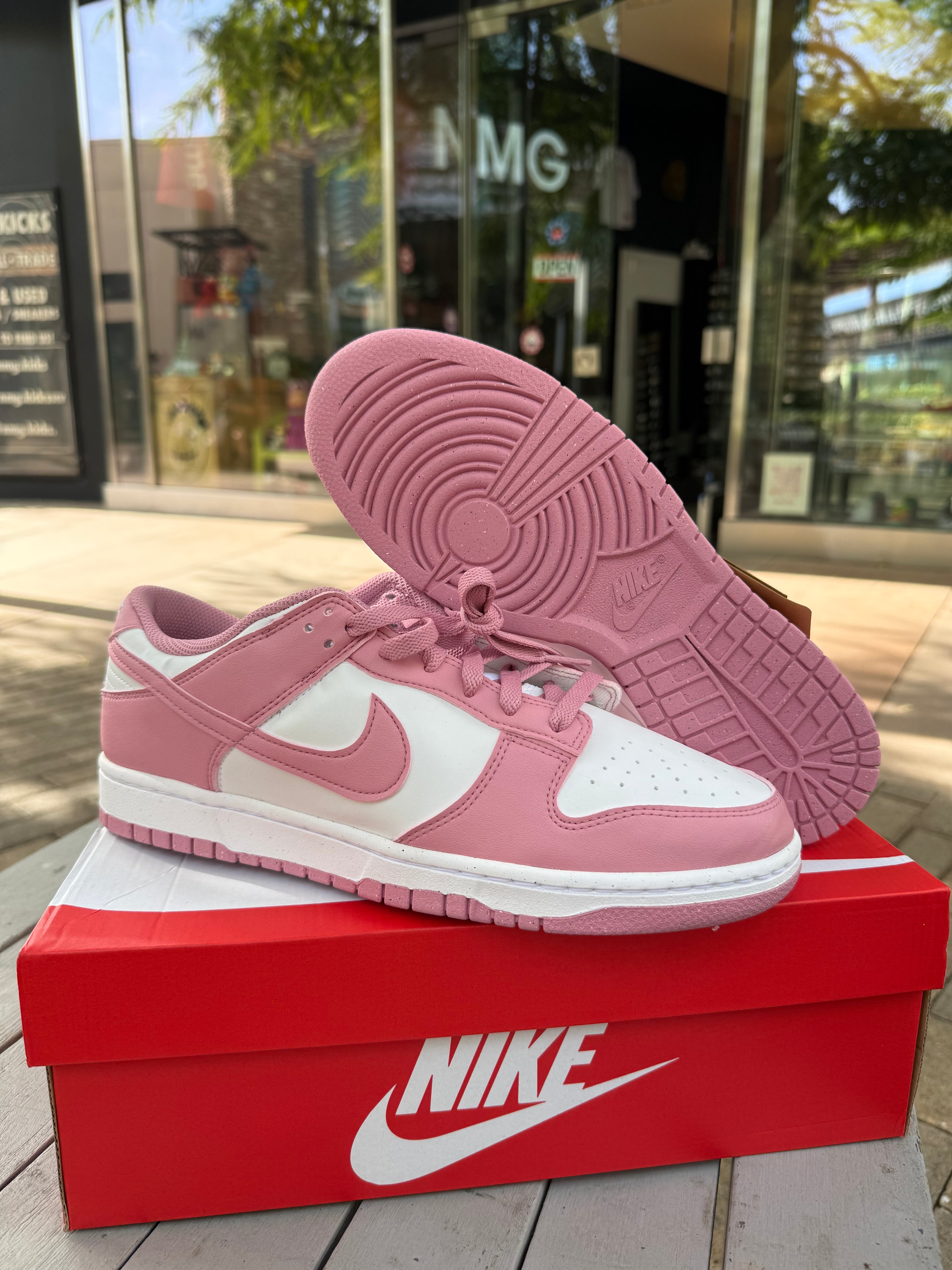 Dunk low element pink