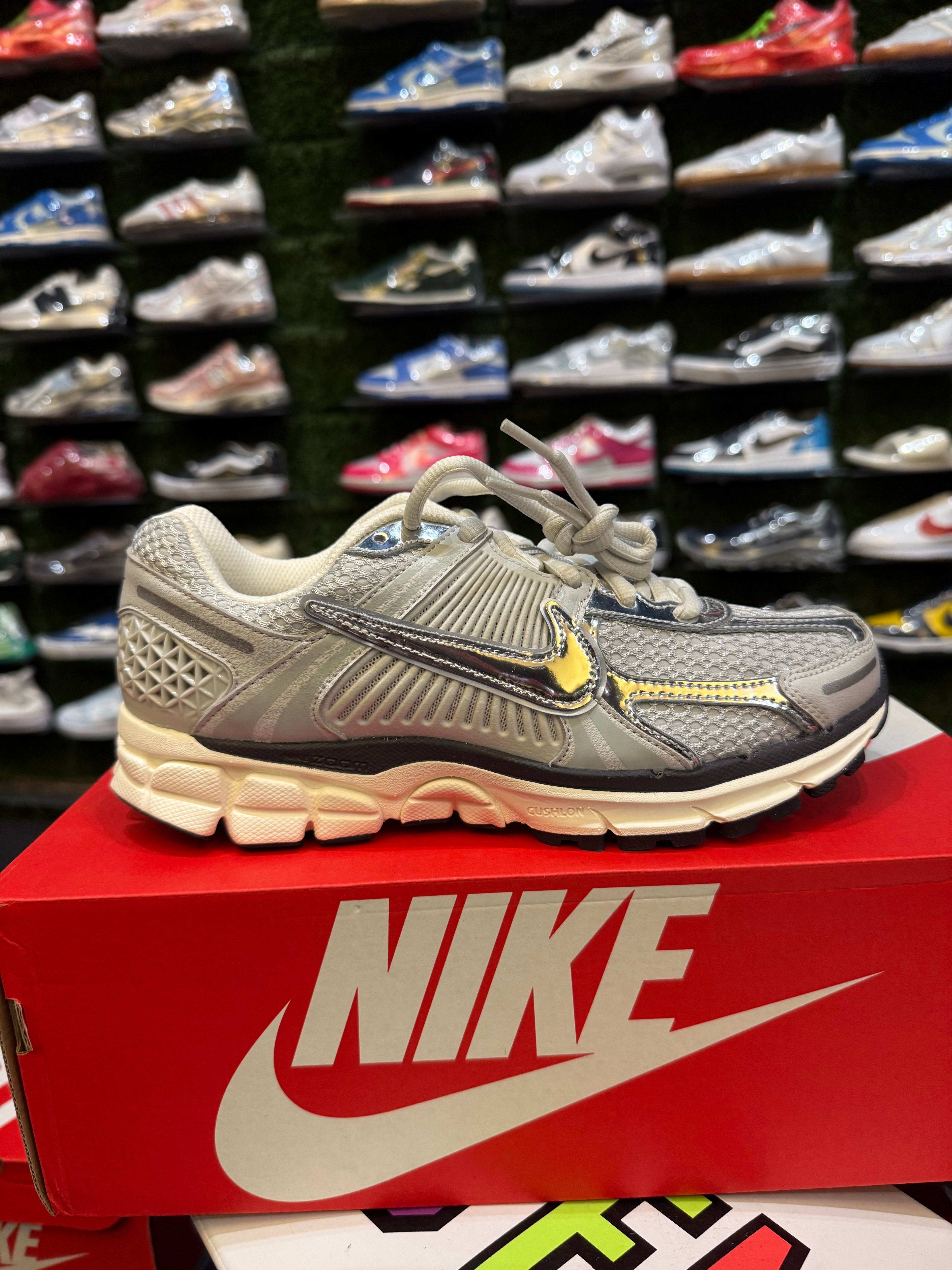 Nike zoom dust