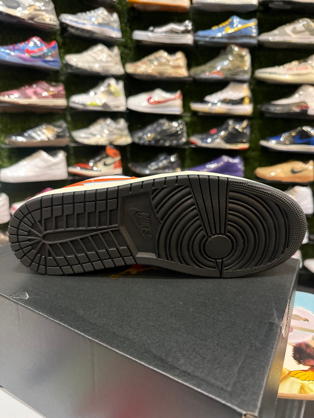 Jordan 1 low shattered