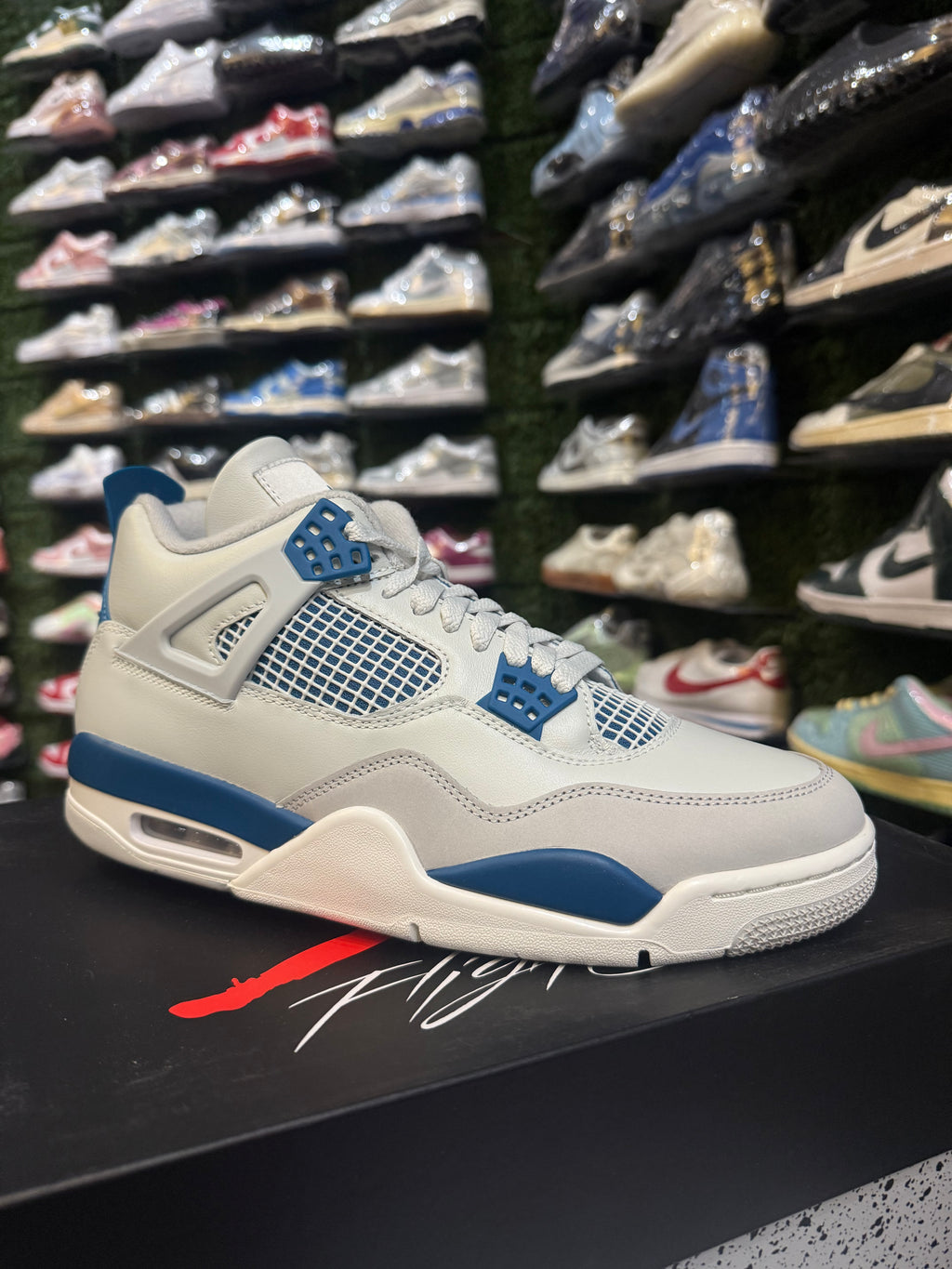 Jordan 4 military blue