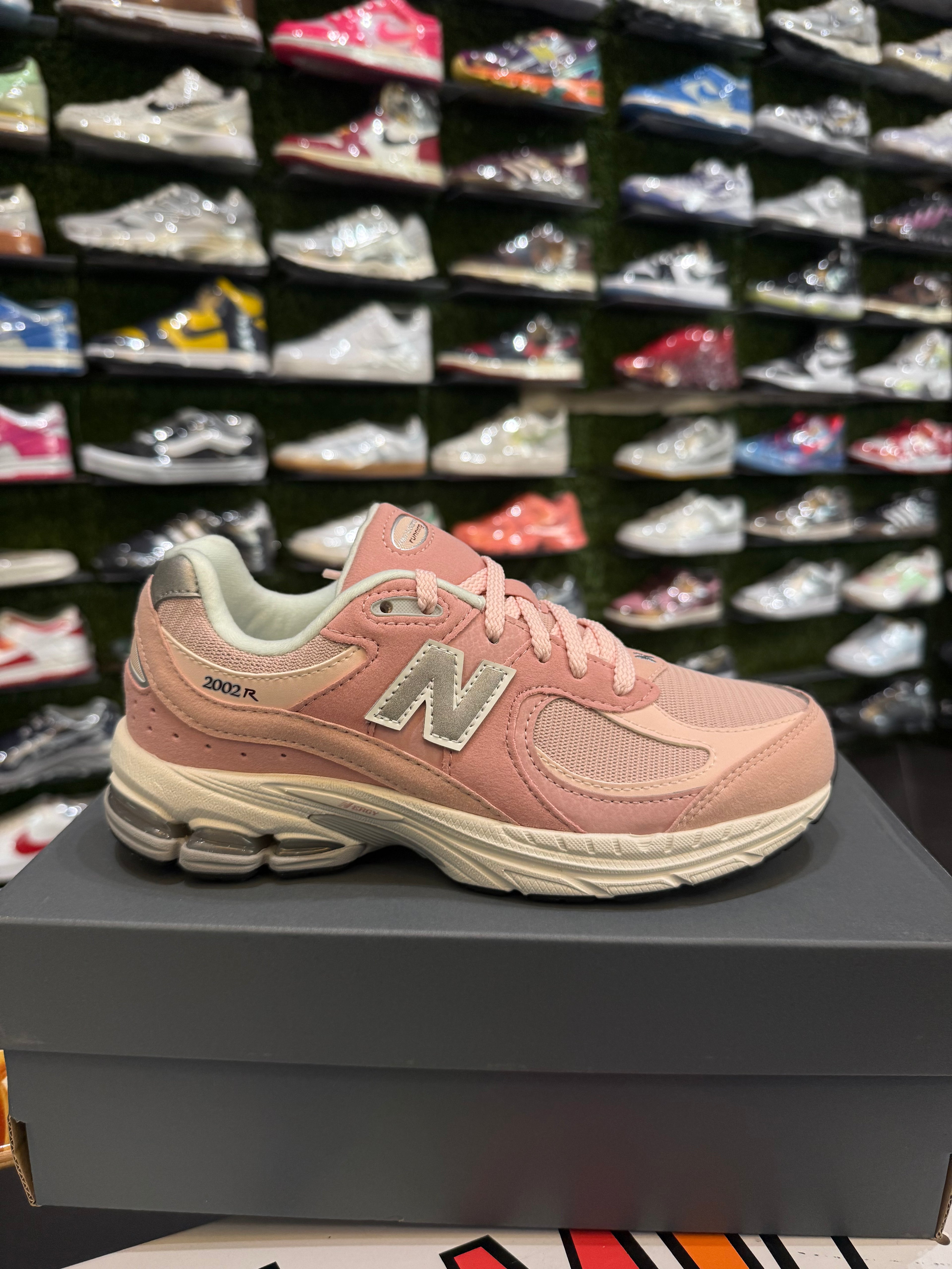 New balance 2002R