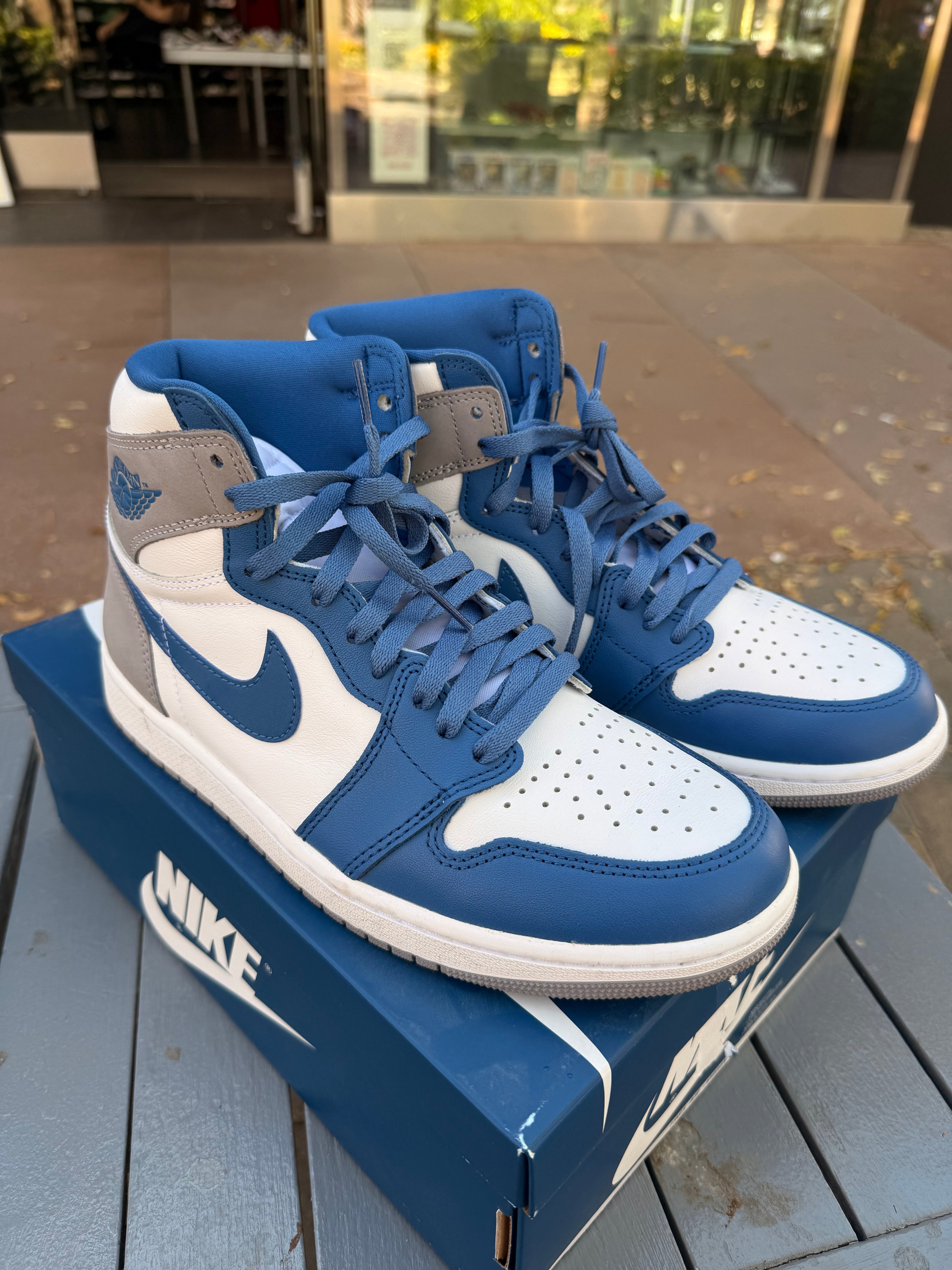 Jordan 1 true blue