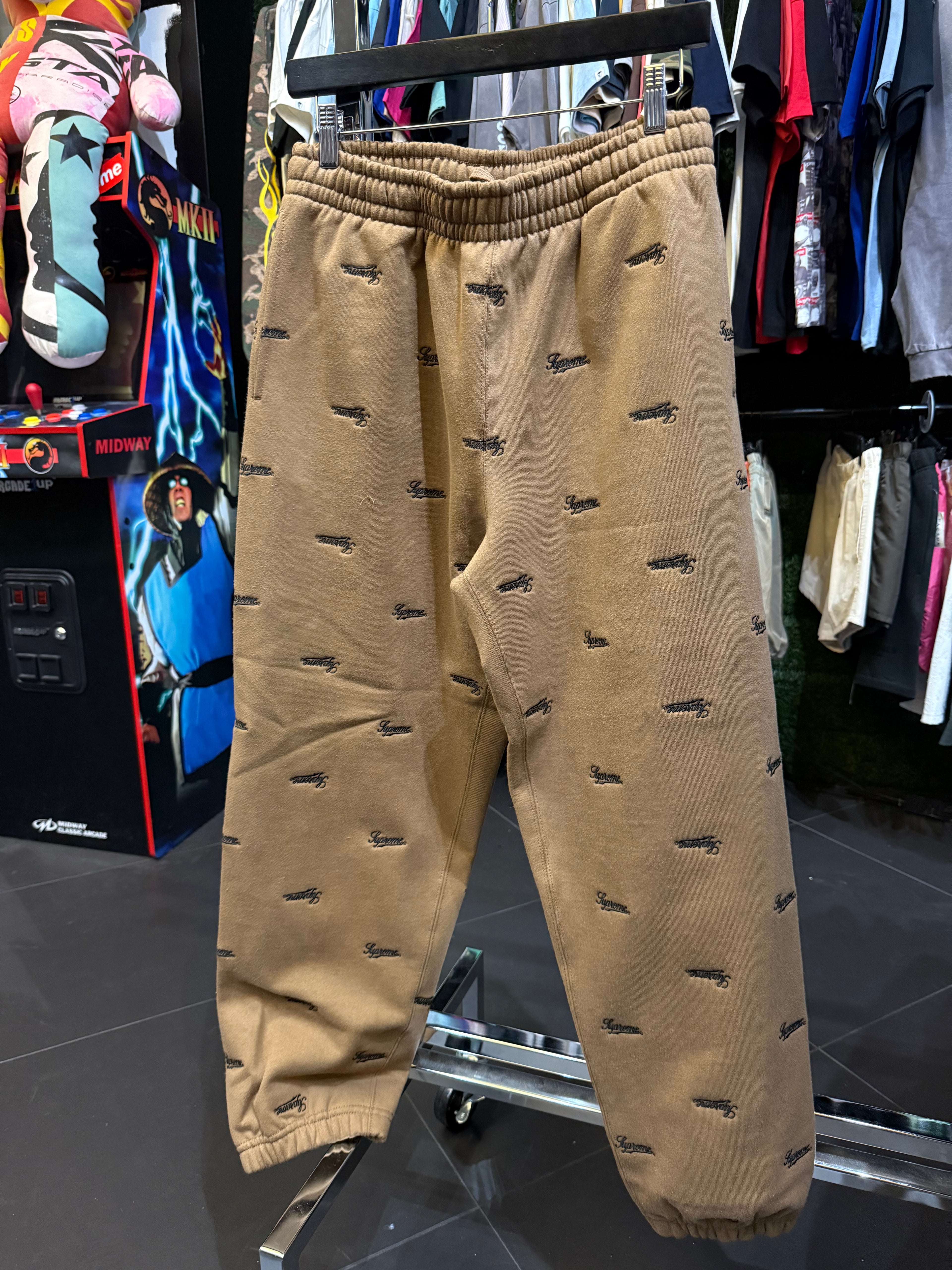 Supreme repeat sweatpants