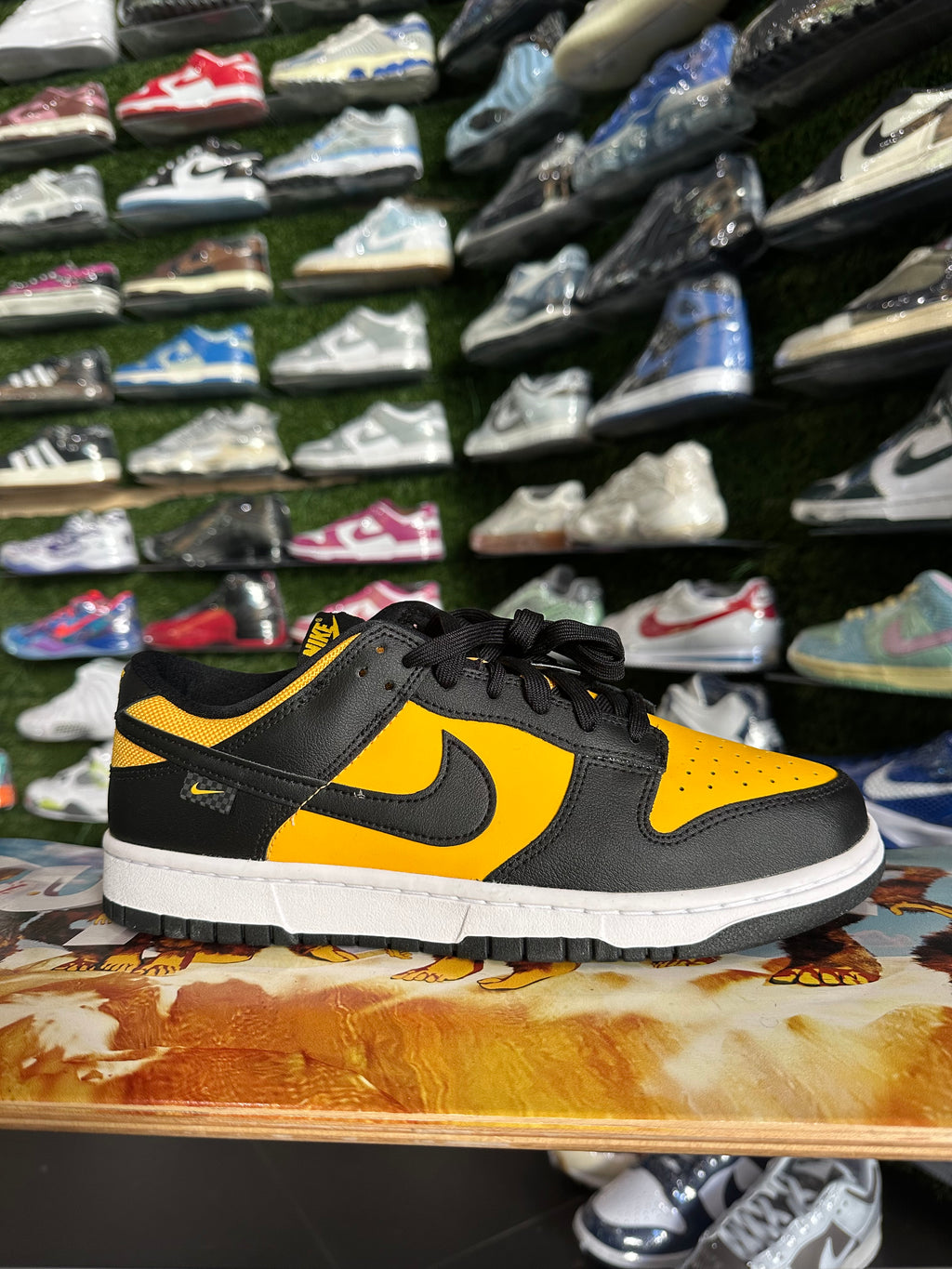Dunk low reverse goldenrod