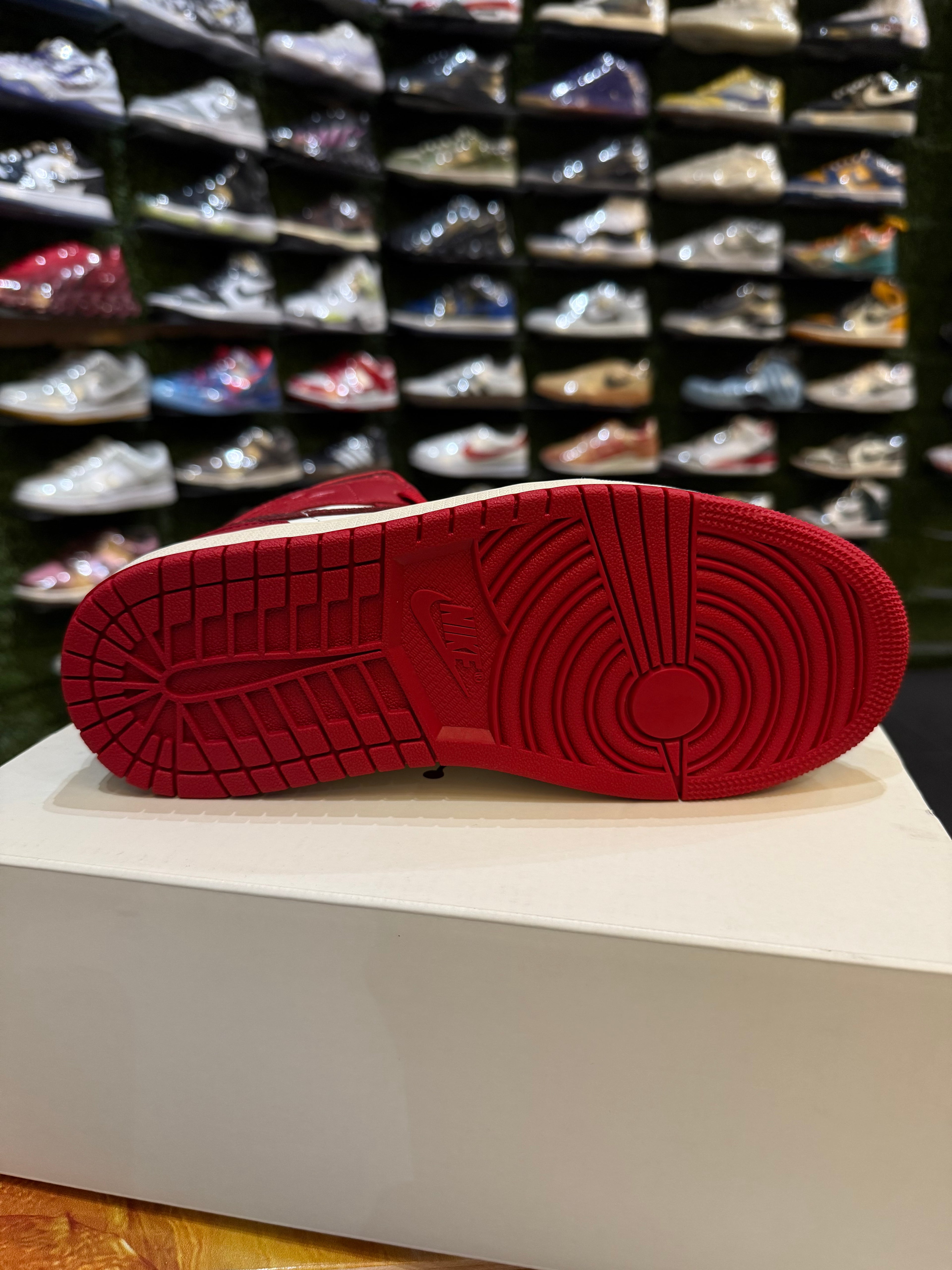 Jordan 1 red cracked