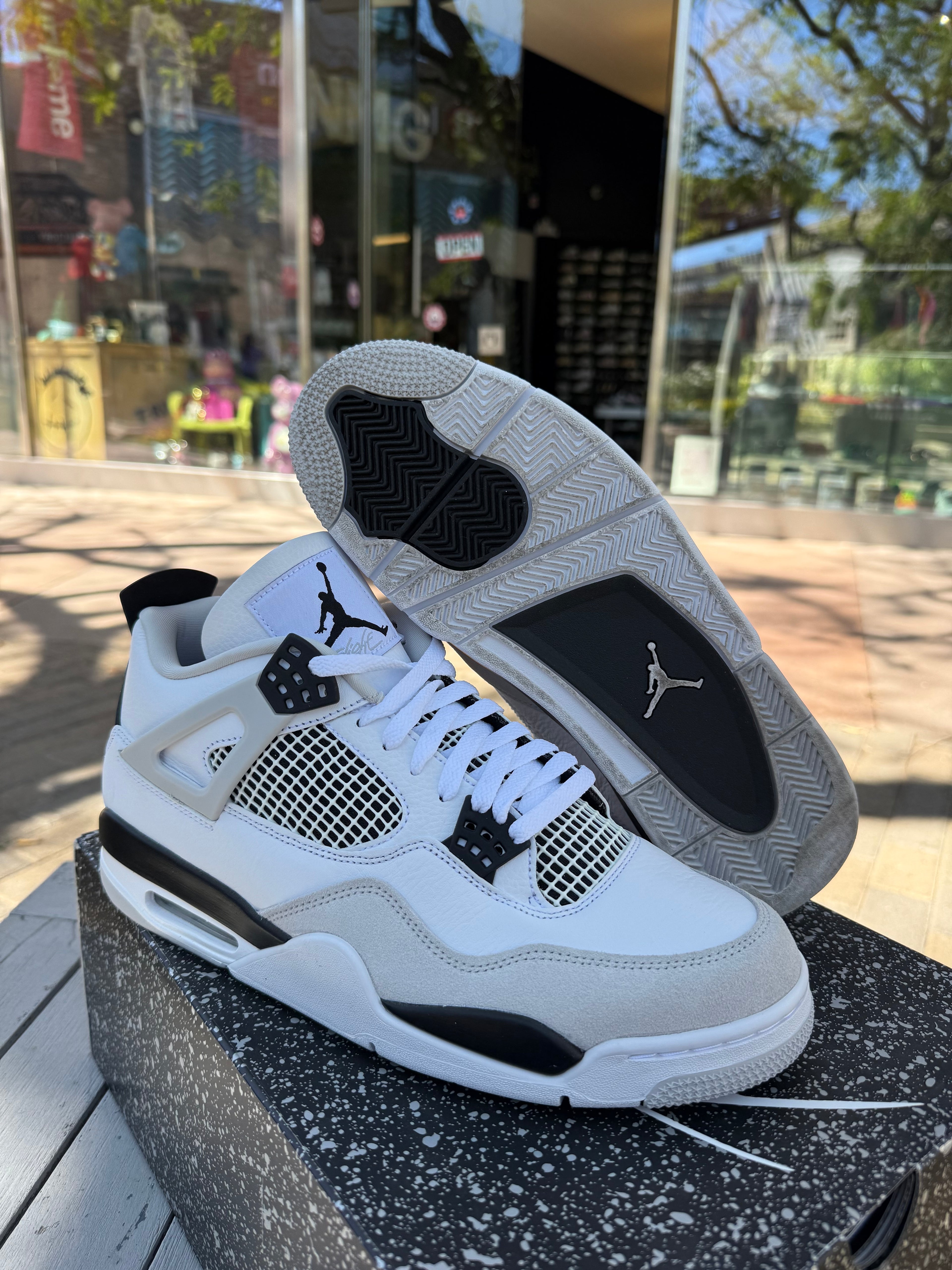 Jordan 4 military black