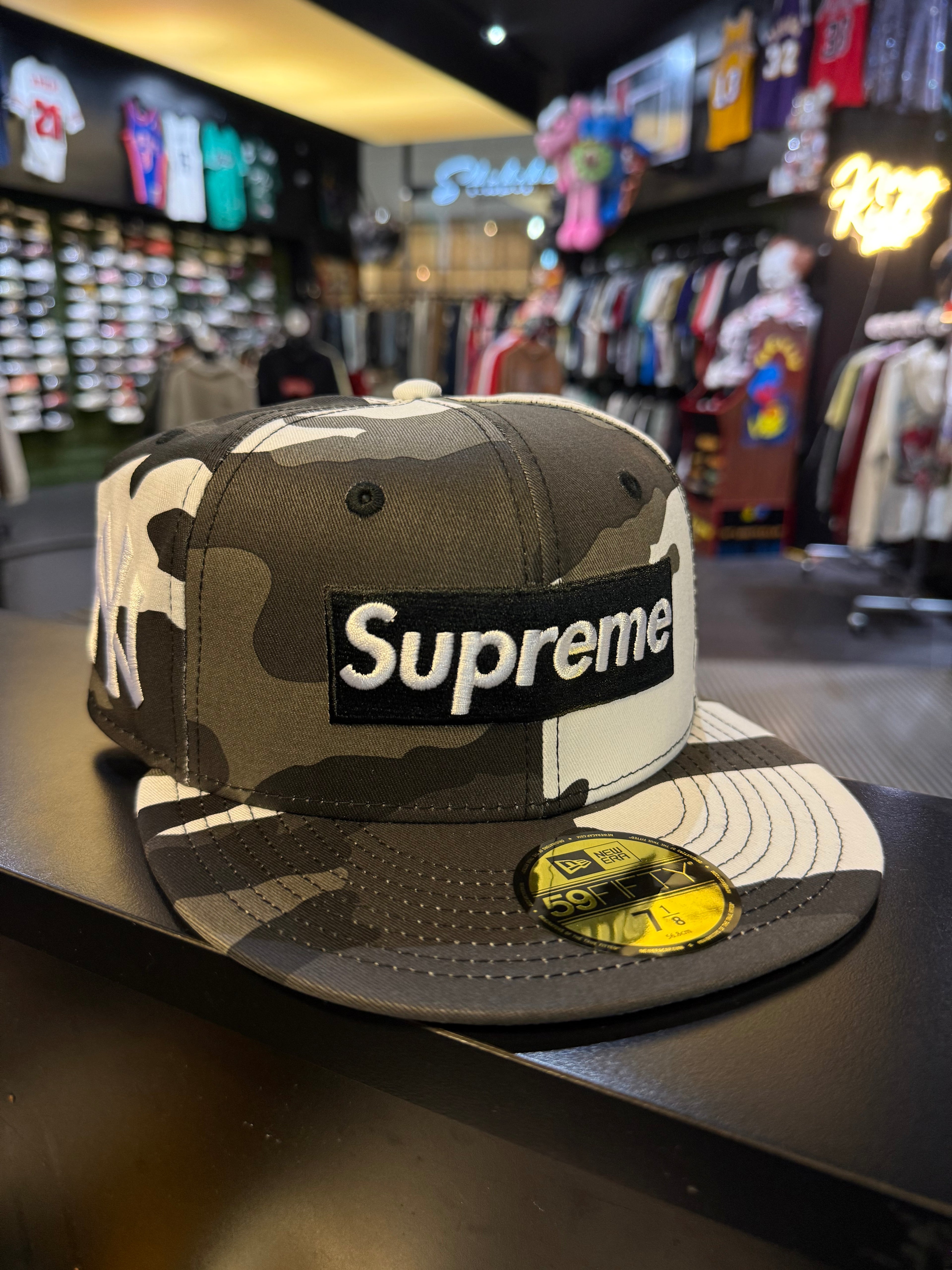 Supreme NY fitted