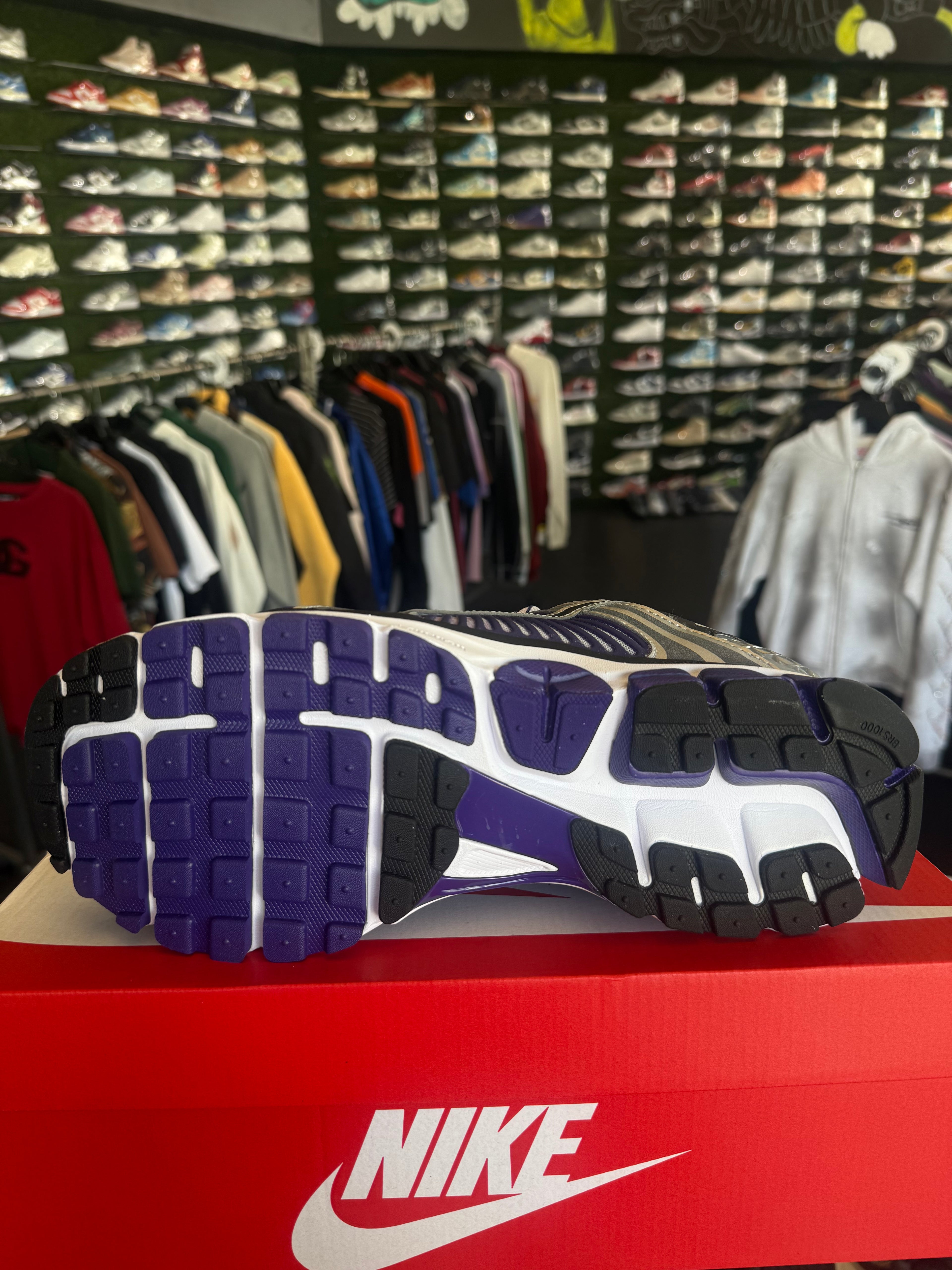 Nike zoom Vomero court purple