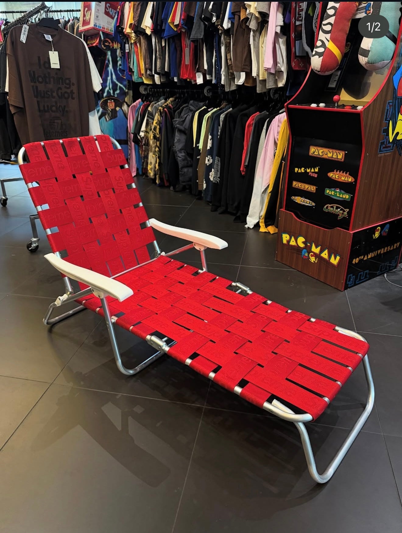 Supreme woven chaise lounge chair