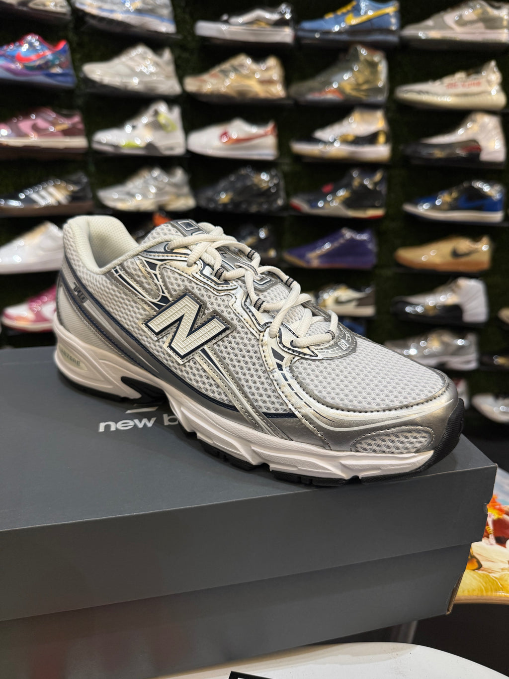 New balance 740 shadow grey