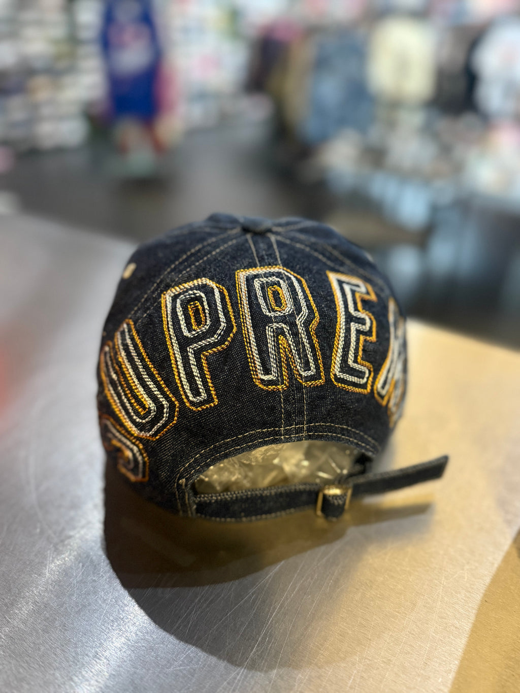 Supreme back logo hat