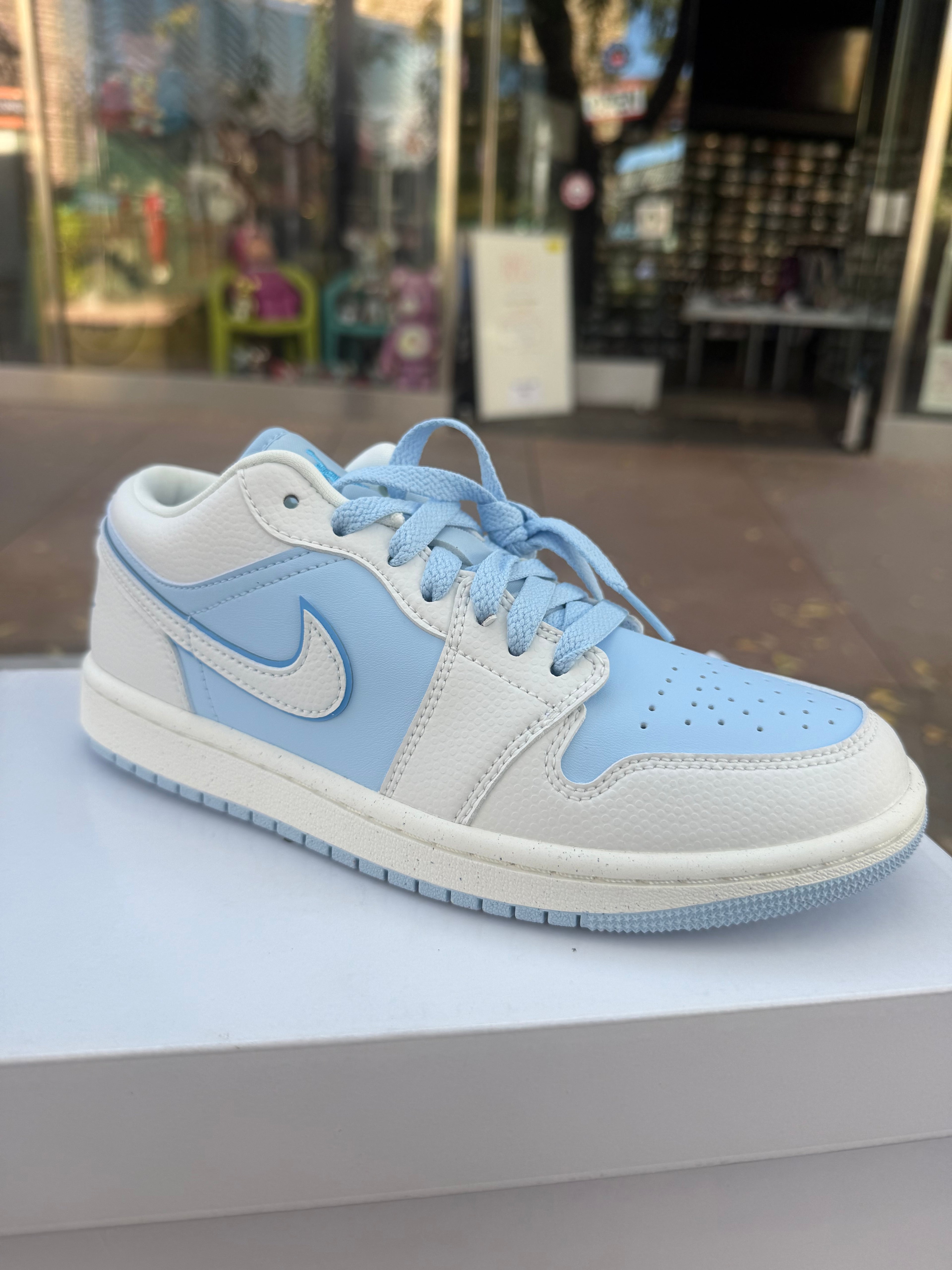 Jordan 1 low rev ice