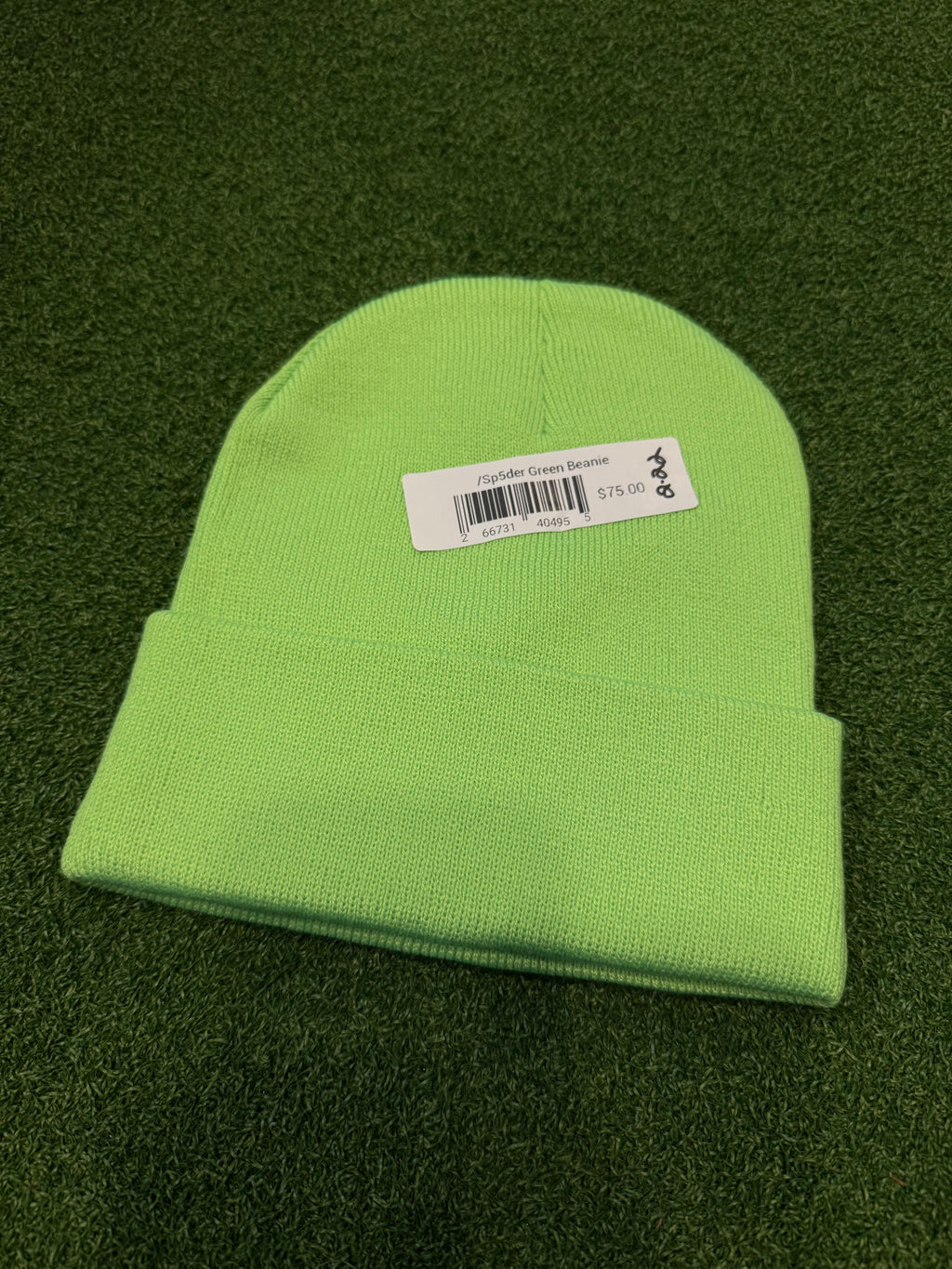 Sp5der lime green beanie