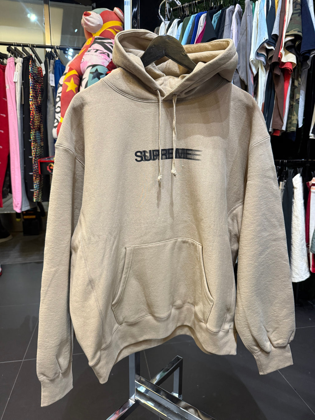 Supreme motion pull over