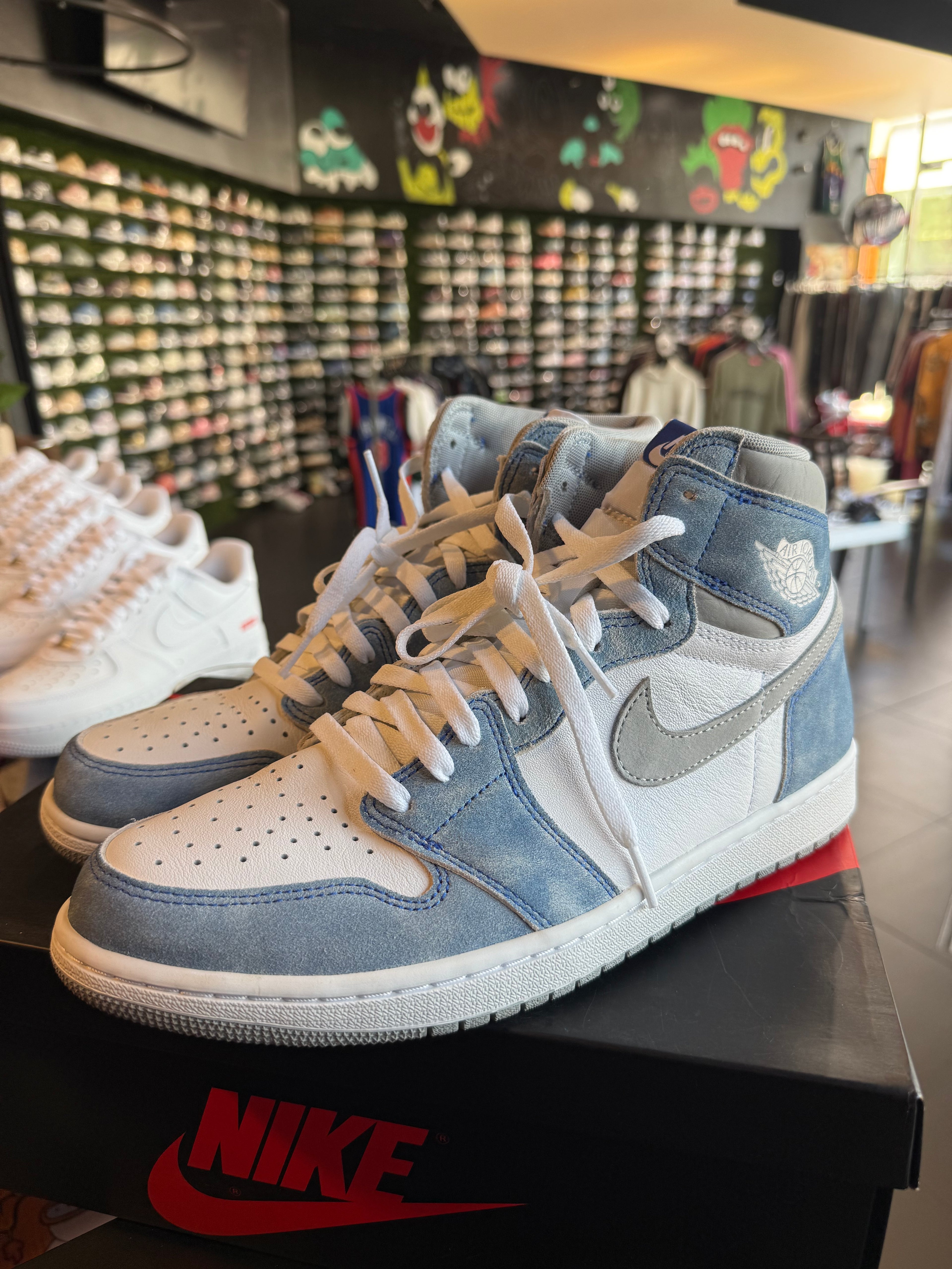 Jordan 1 Unc