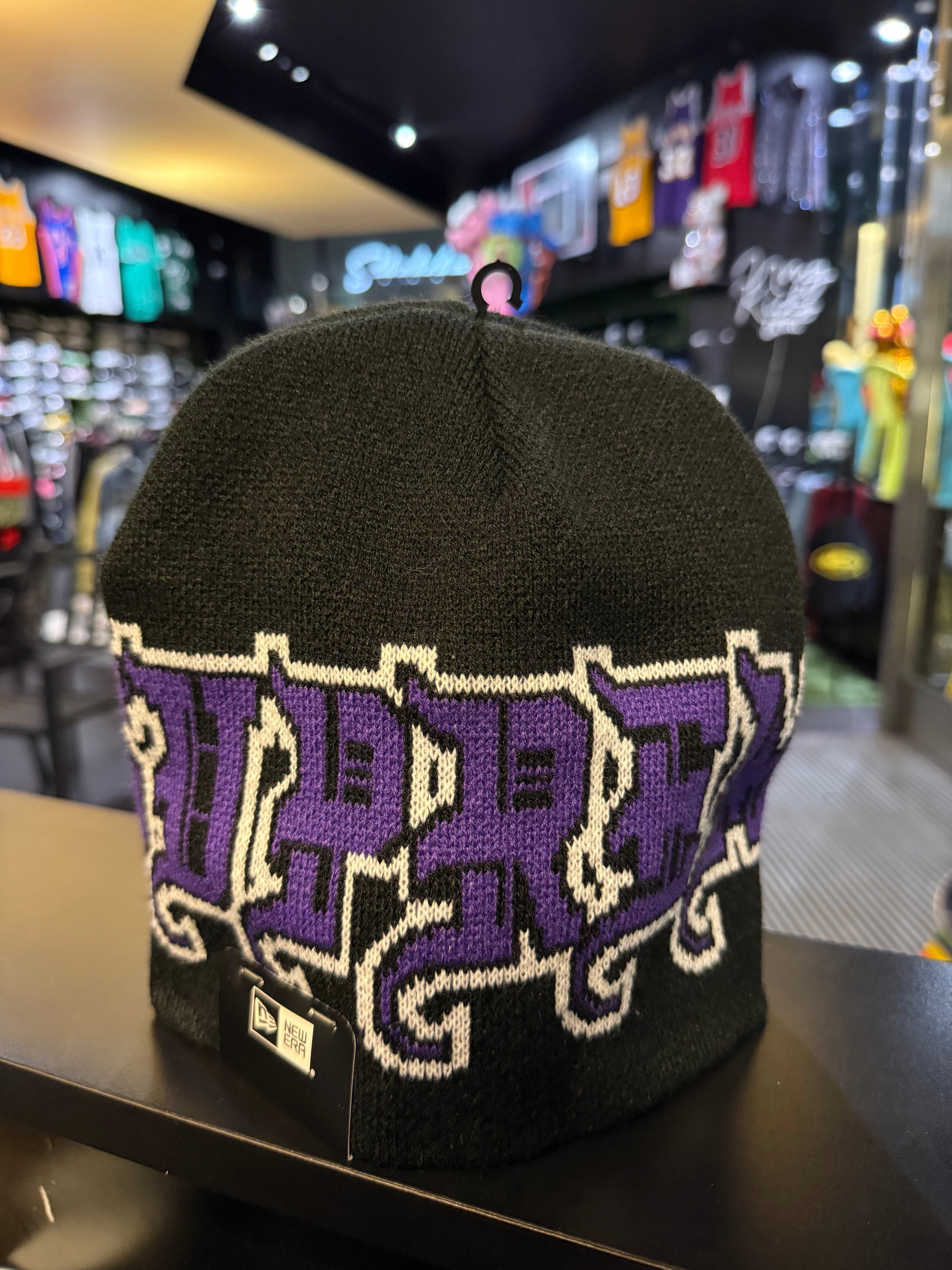 Supreme new era beanie