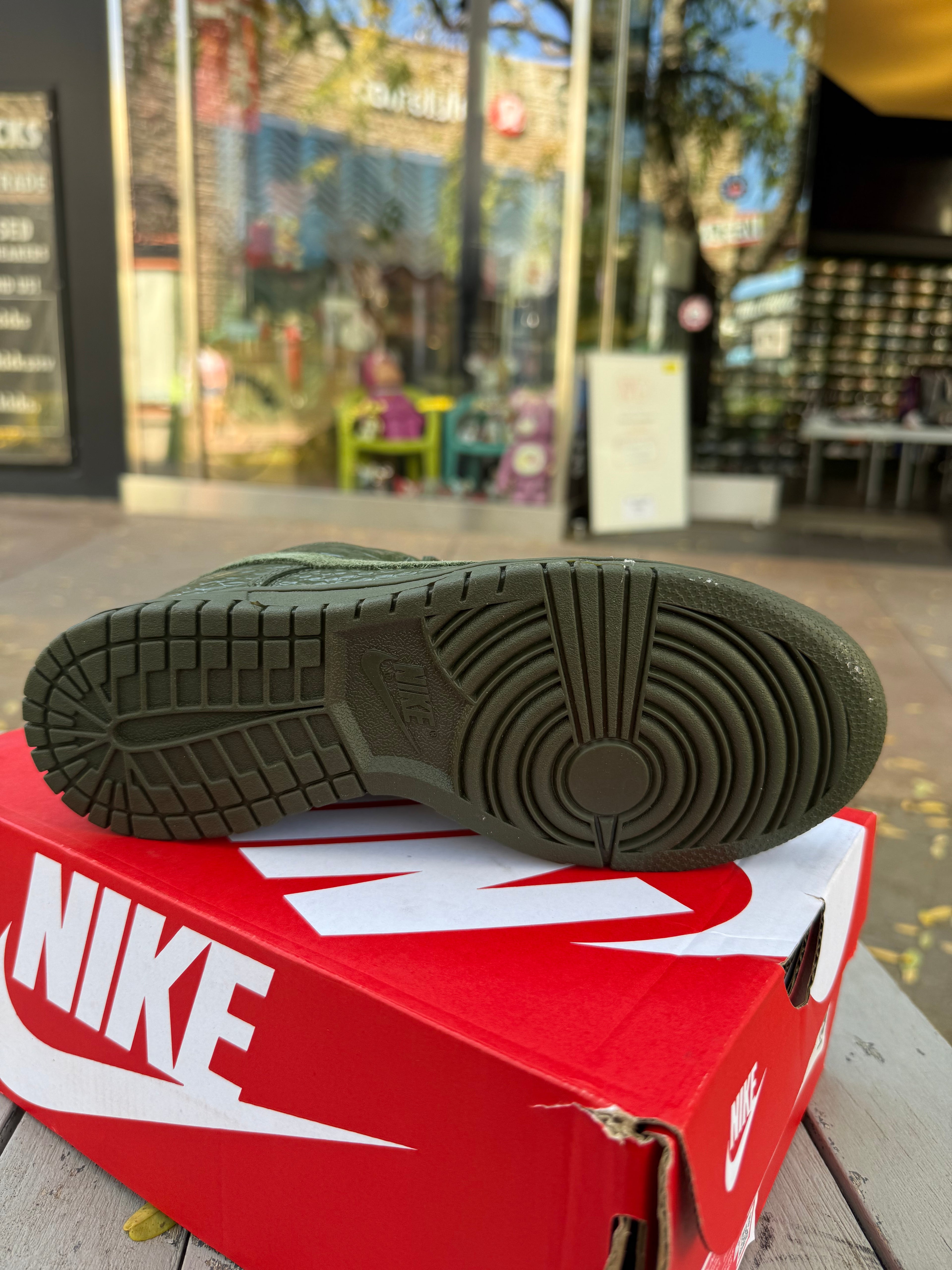 Dunk low crocodile