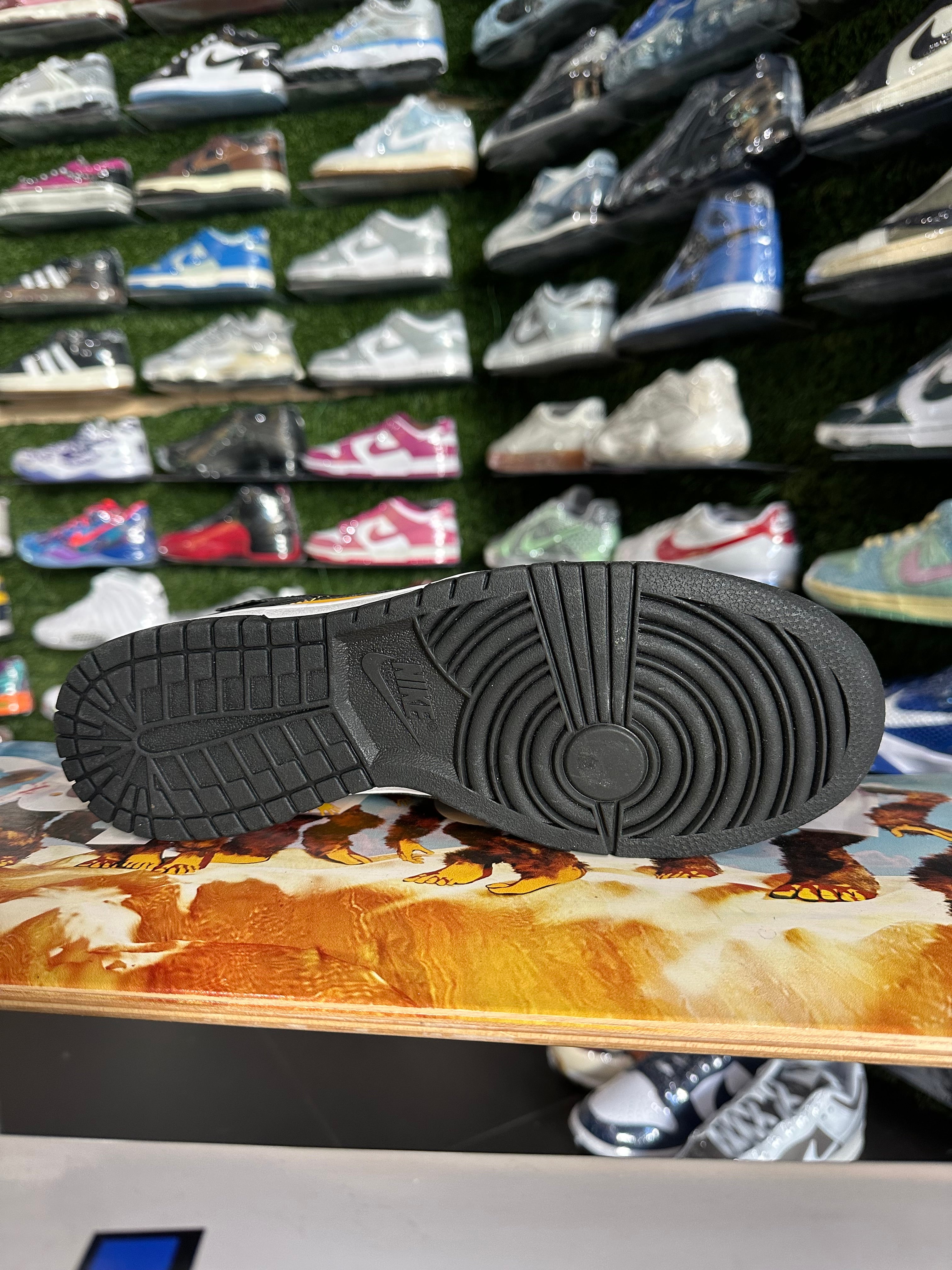 Dunk low reverse goldenrod