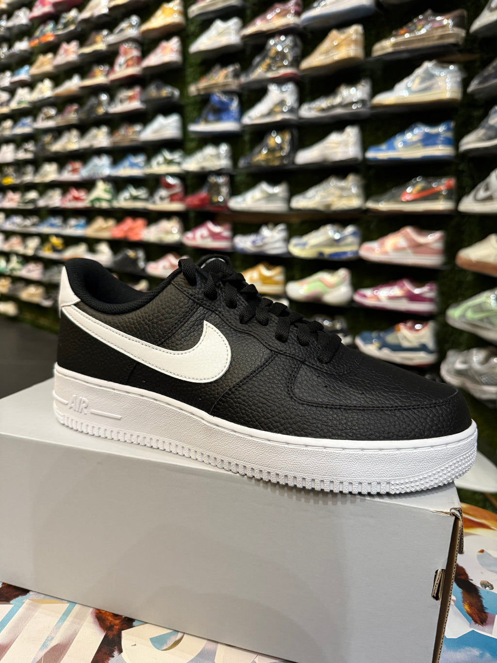 Af 1 black white pebbled