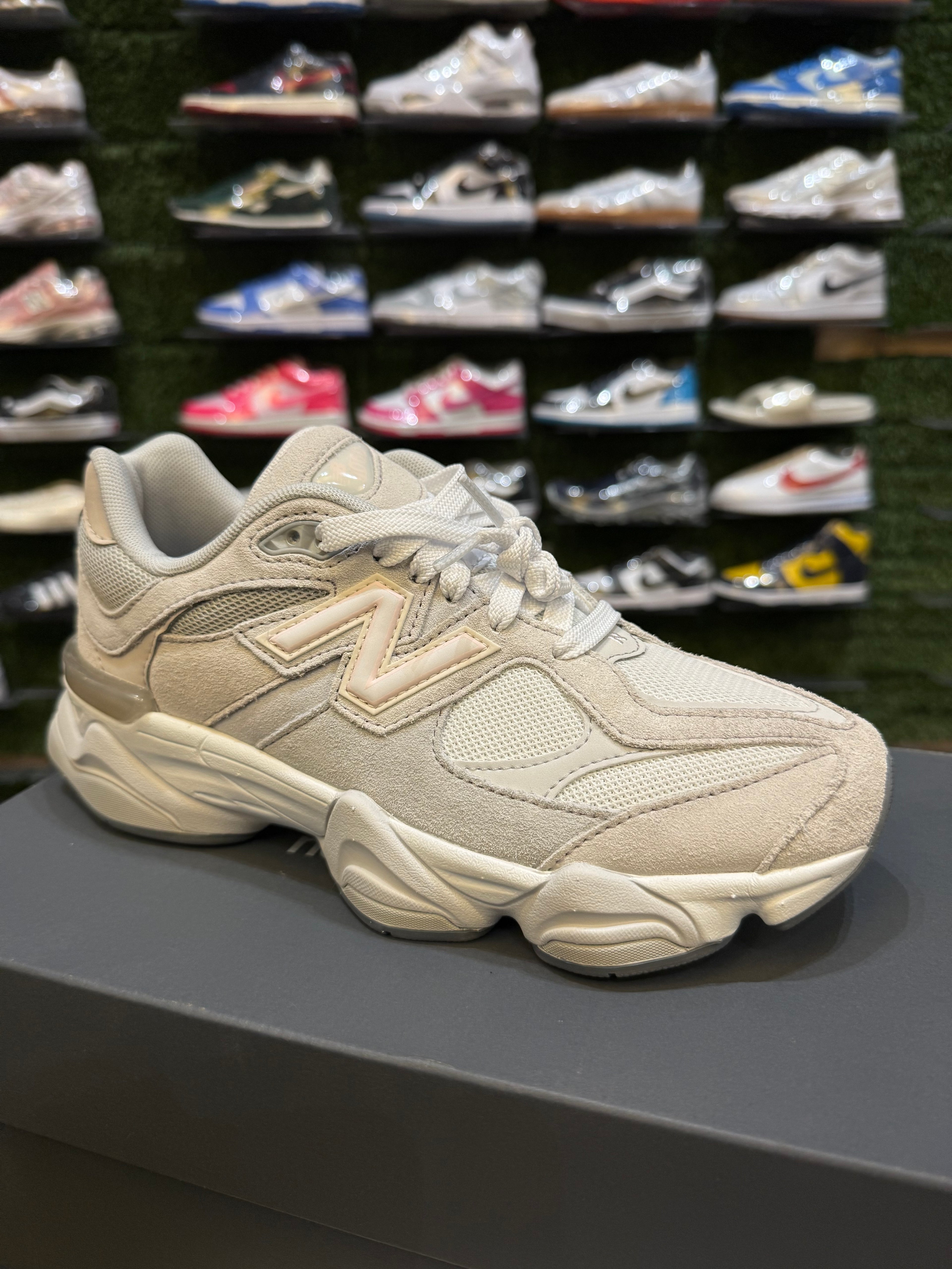 New balance 9060