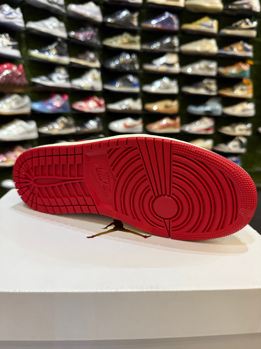 Jordan 1 low bred