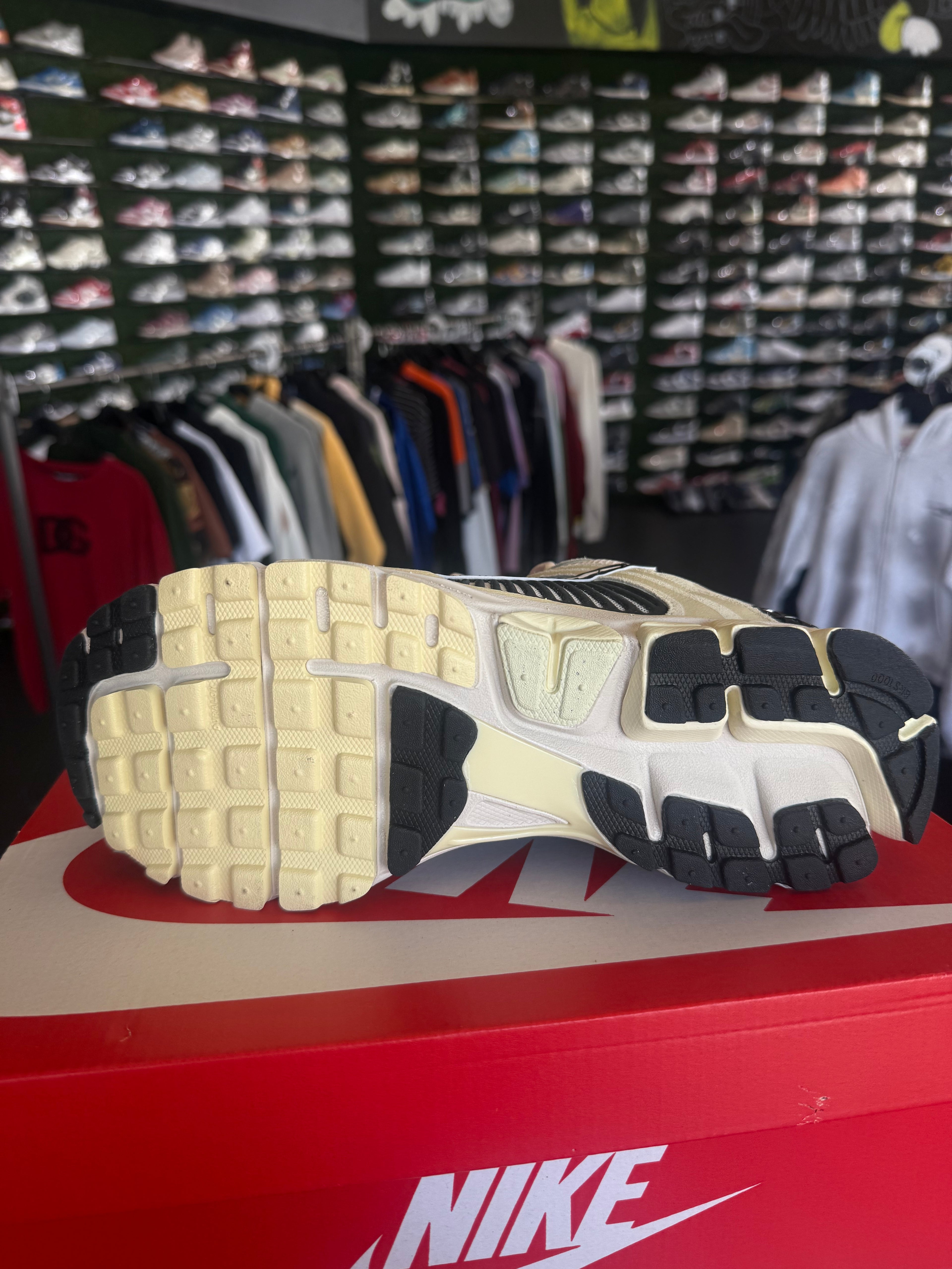 Nike zoom Vomero alabaster