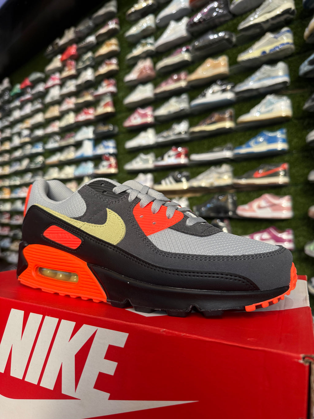 Airmax hyper crimson