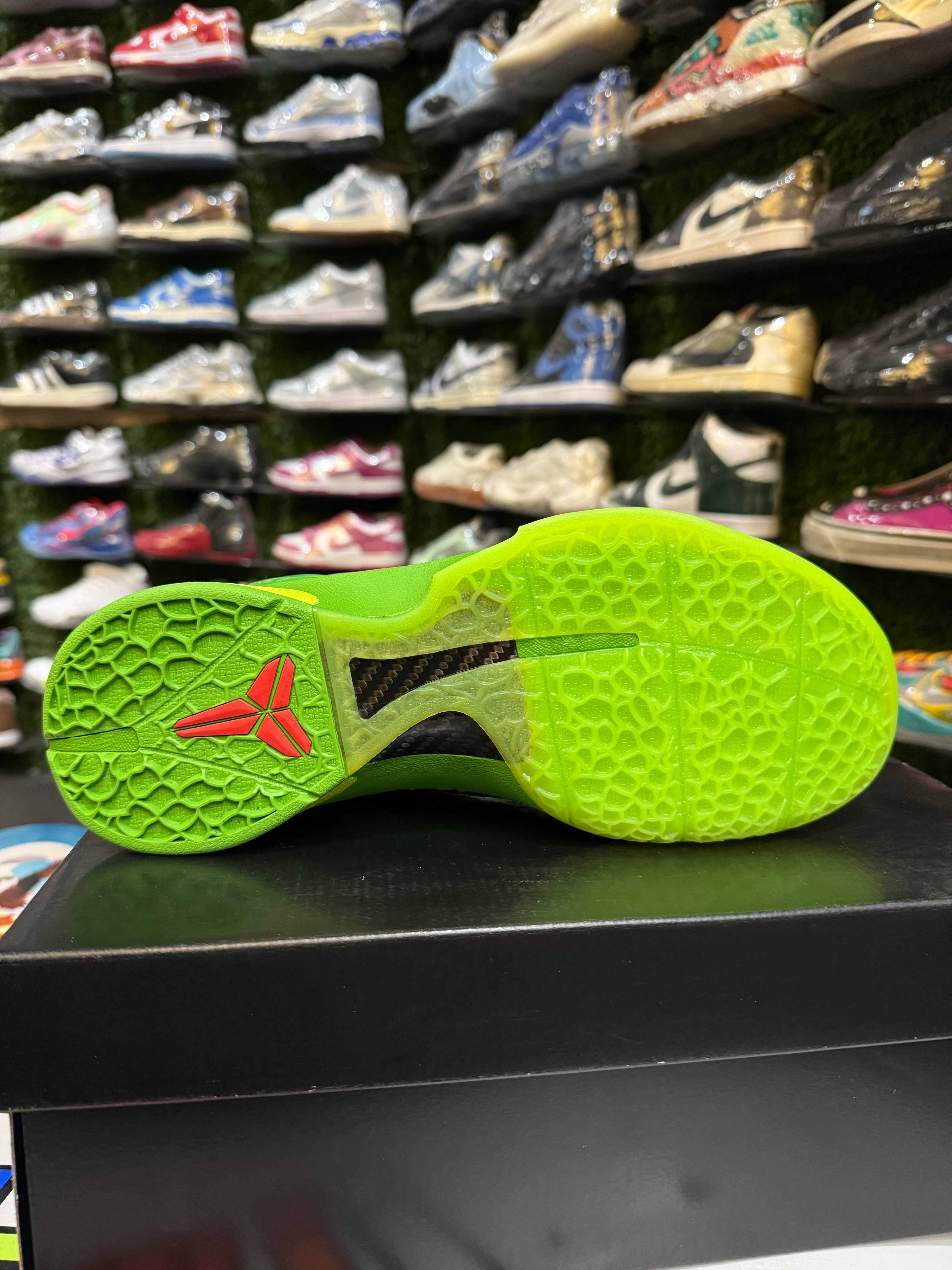 Kobe 6 proto grinch