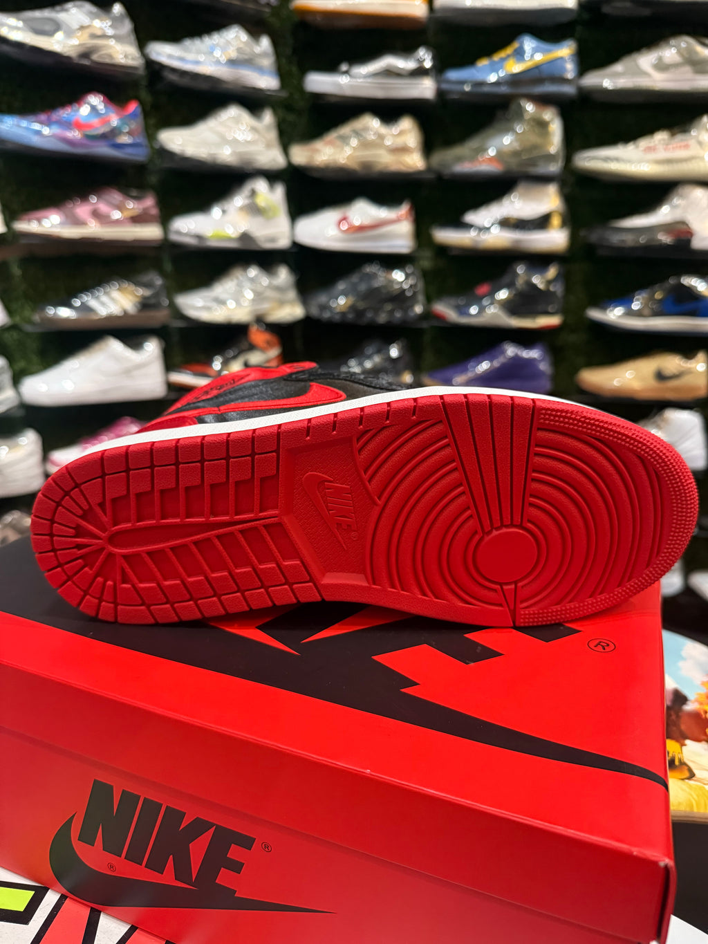 Jordan 1 satin