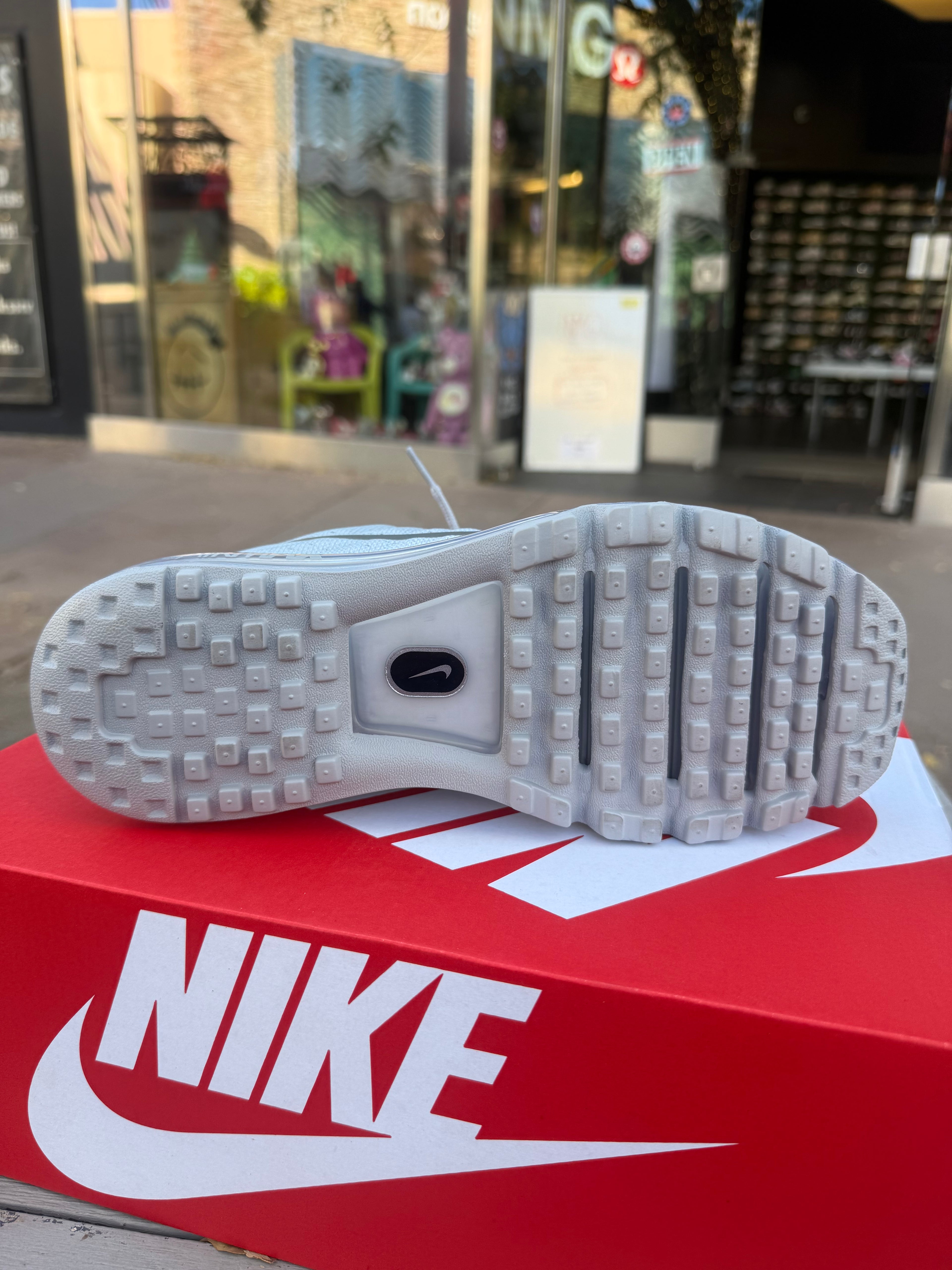 Airmax wolf Grey