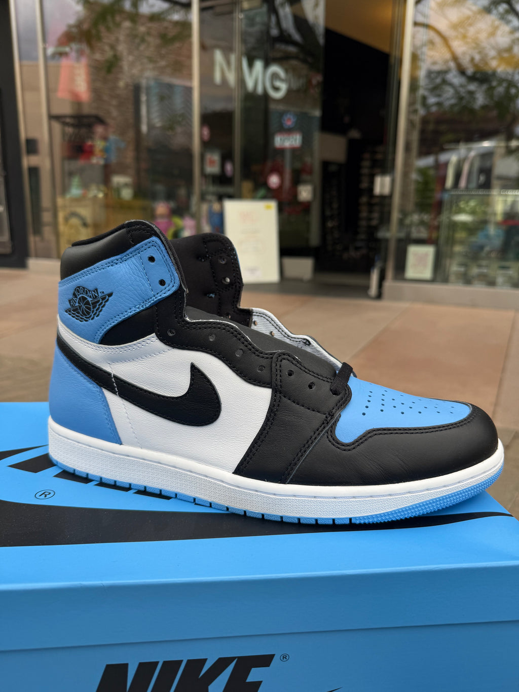 Jordan 1 Unc
