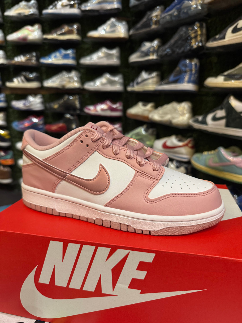 Dunk low pink velvet