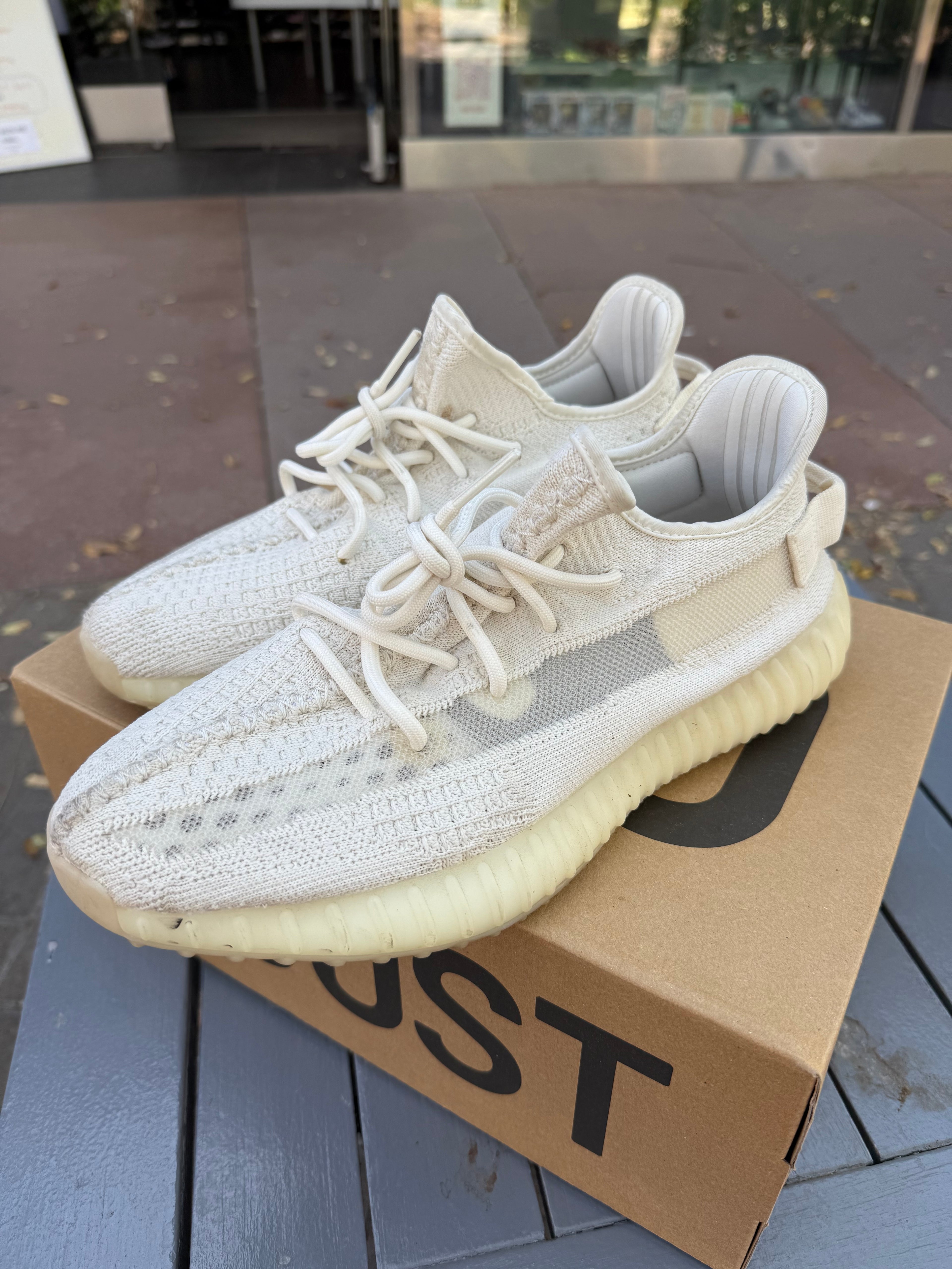 Yeezy 350 bone