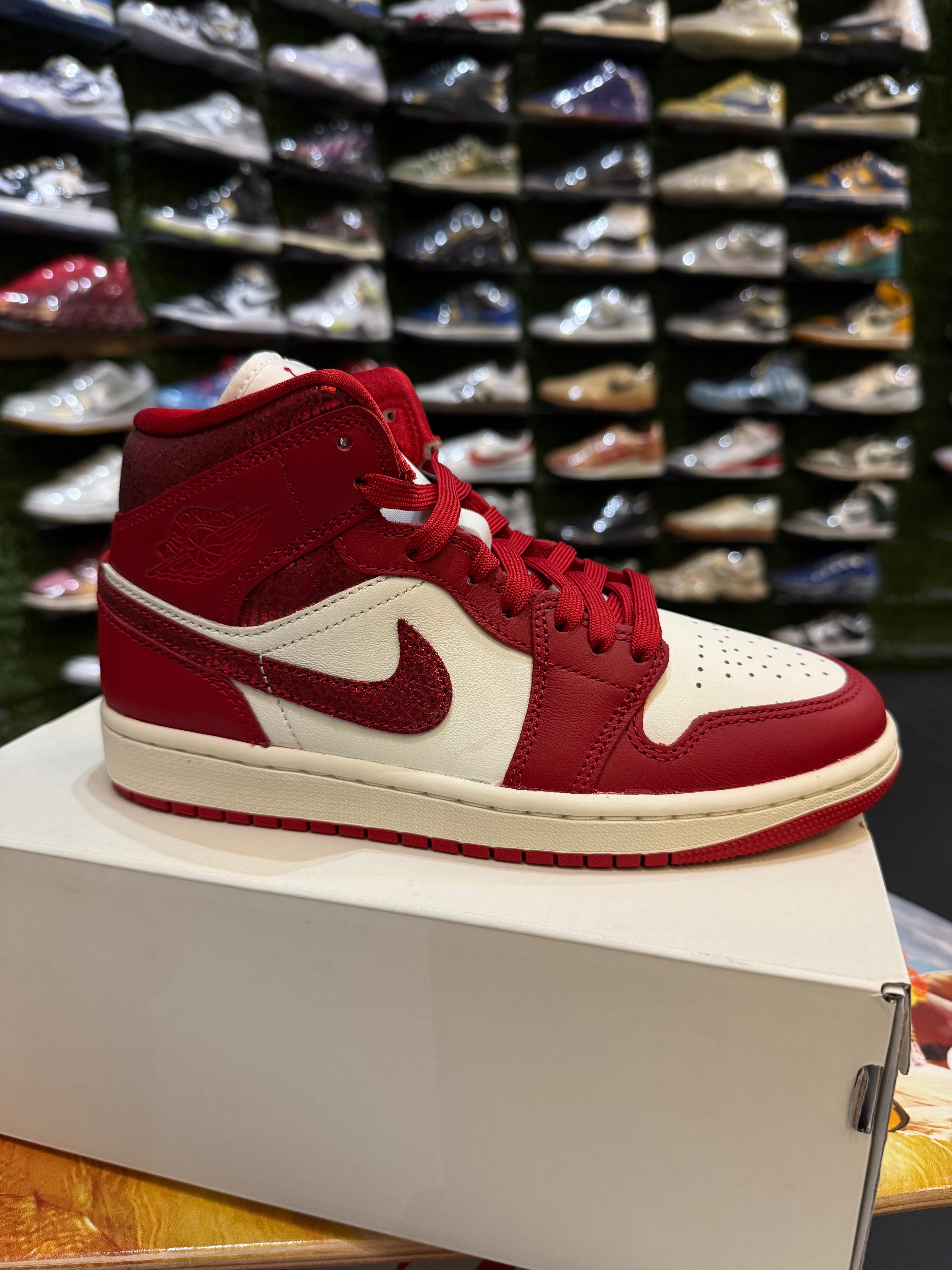 Jordan 1 red cracked