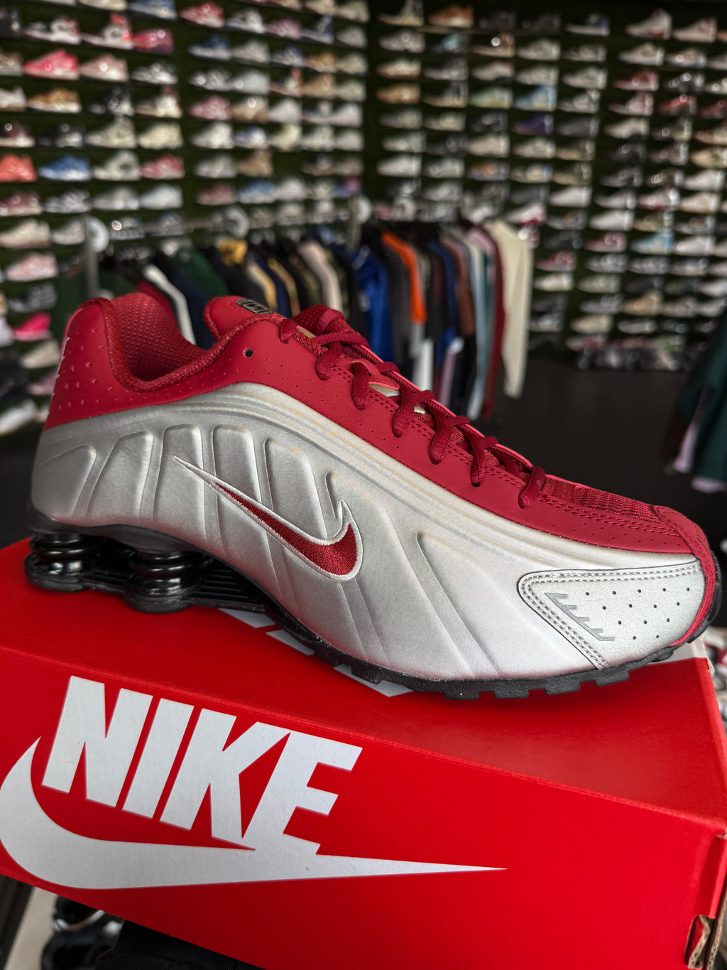 Nike shox crimson