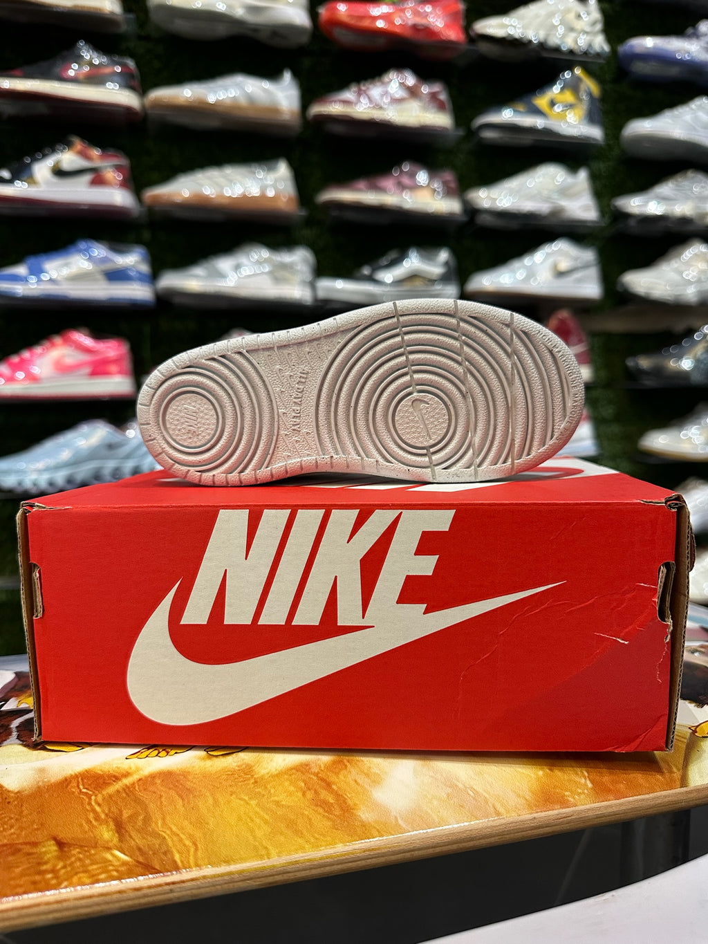 Nike court burough low