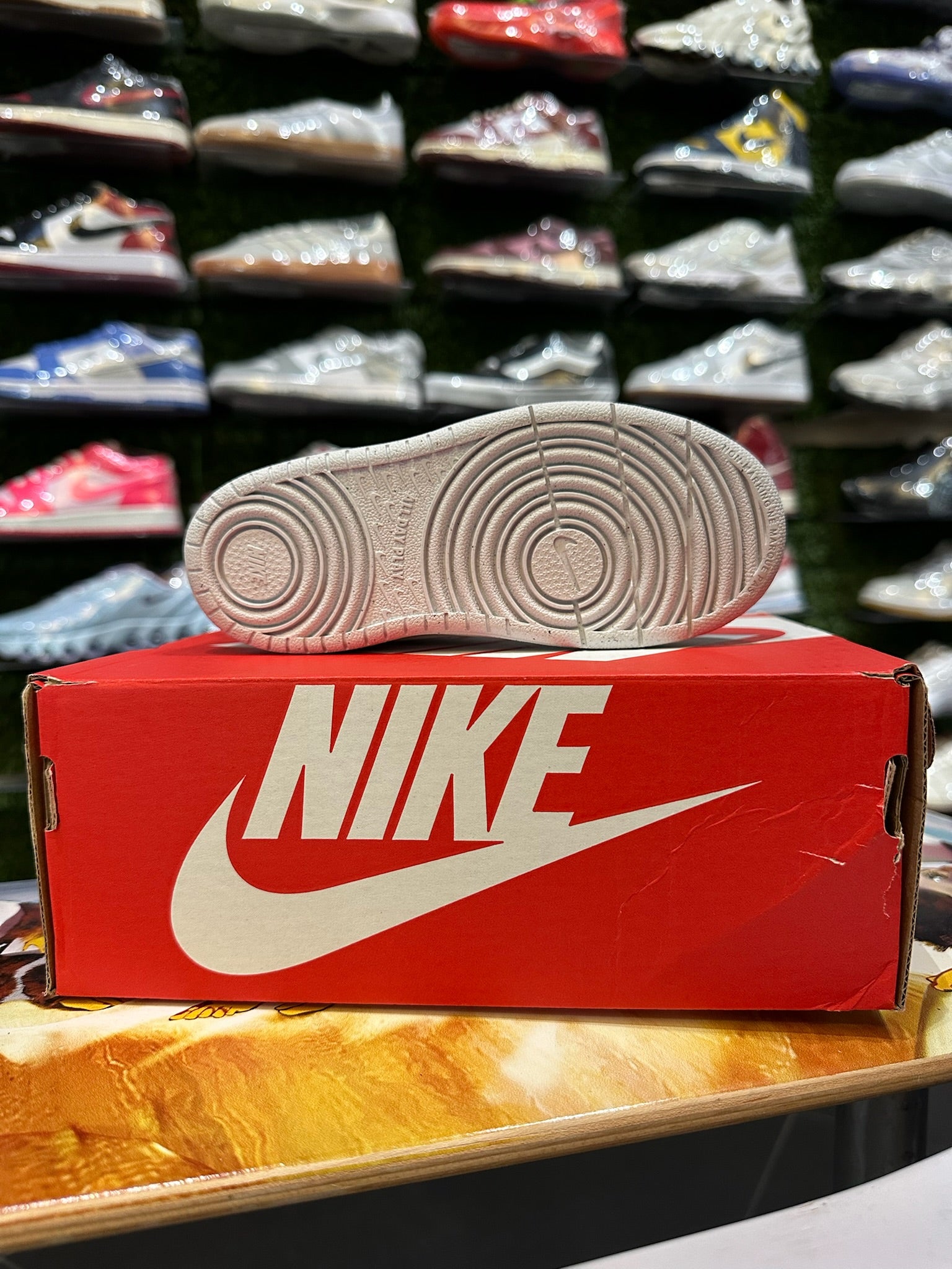 Nike court burough low